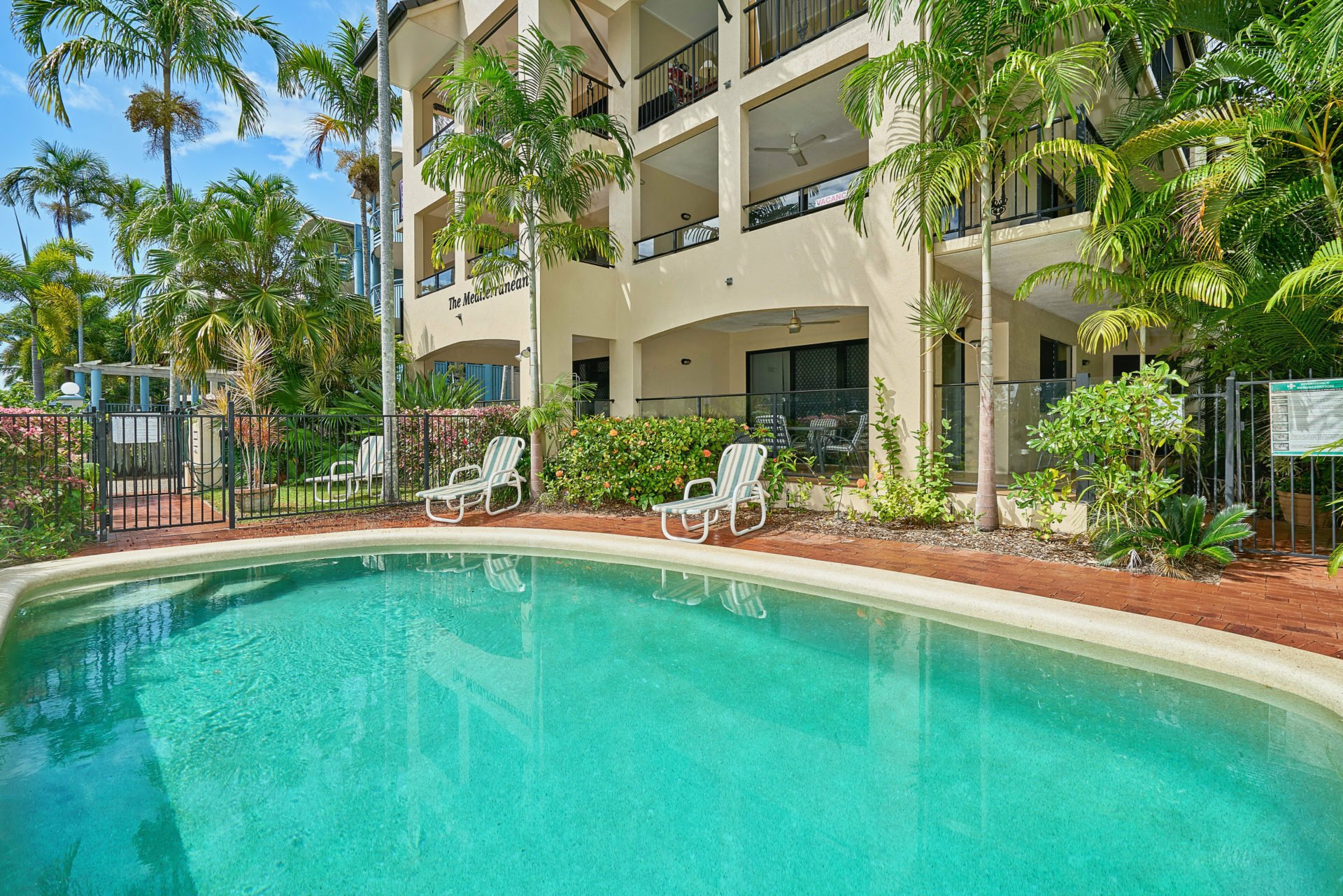 2/77 Sims Esplanade — photo from LJ Hooker Cairns Beaches