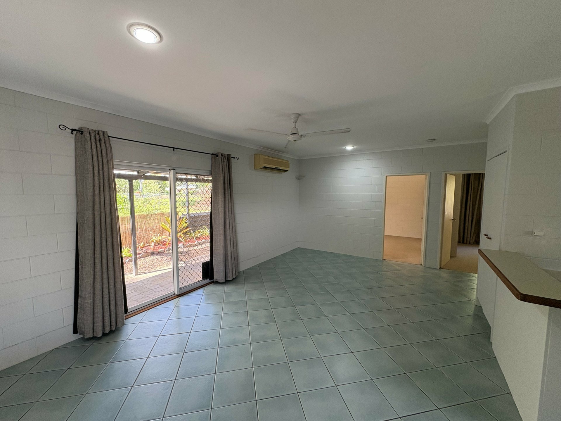 1/32 Hope Street — photo from LJ Hooker Cairns Beaches