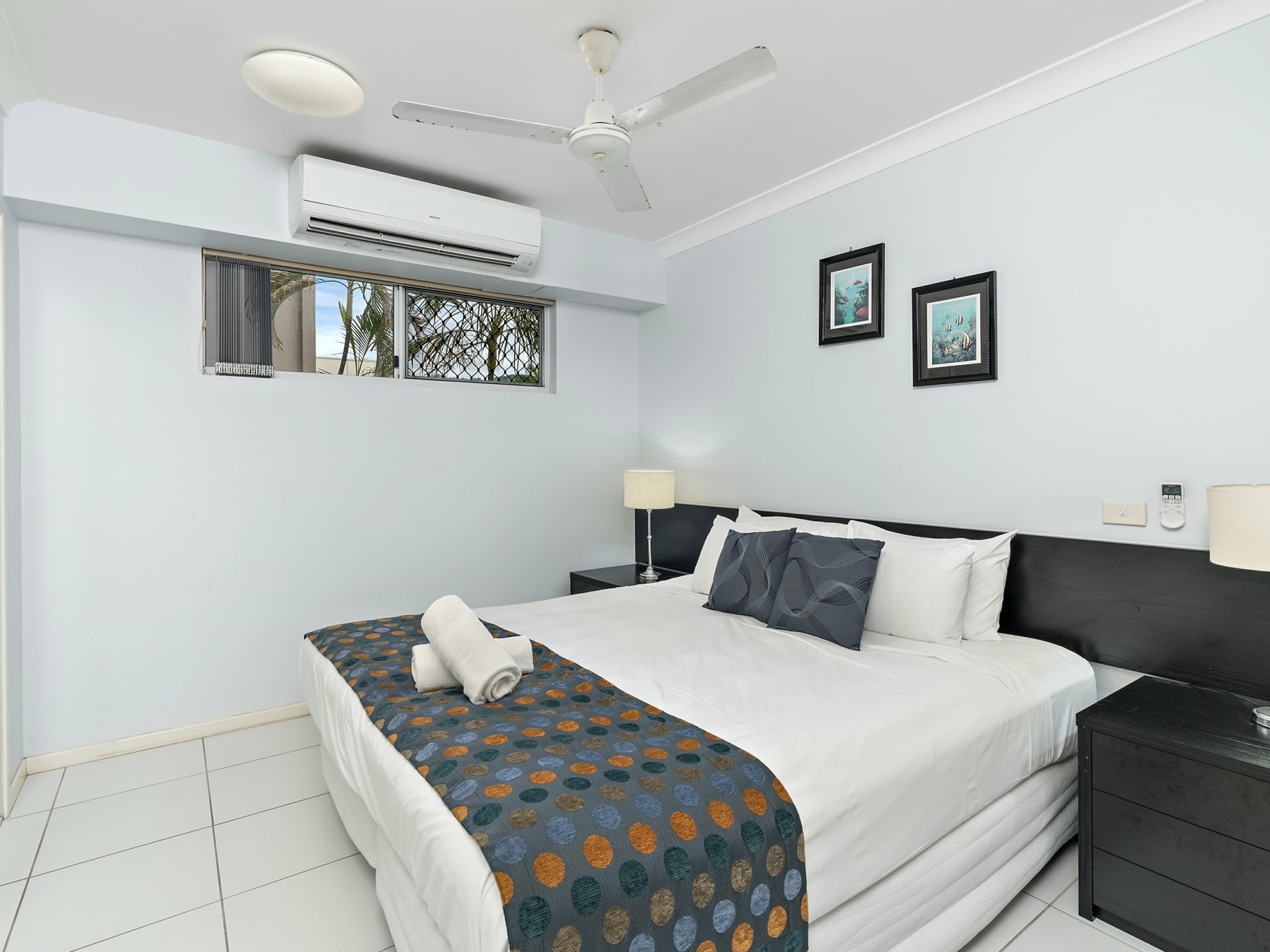304/139 Williams Esplanade — photo 6 of 11