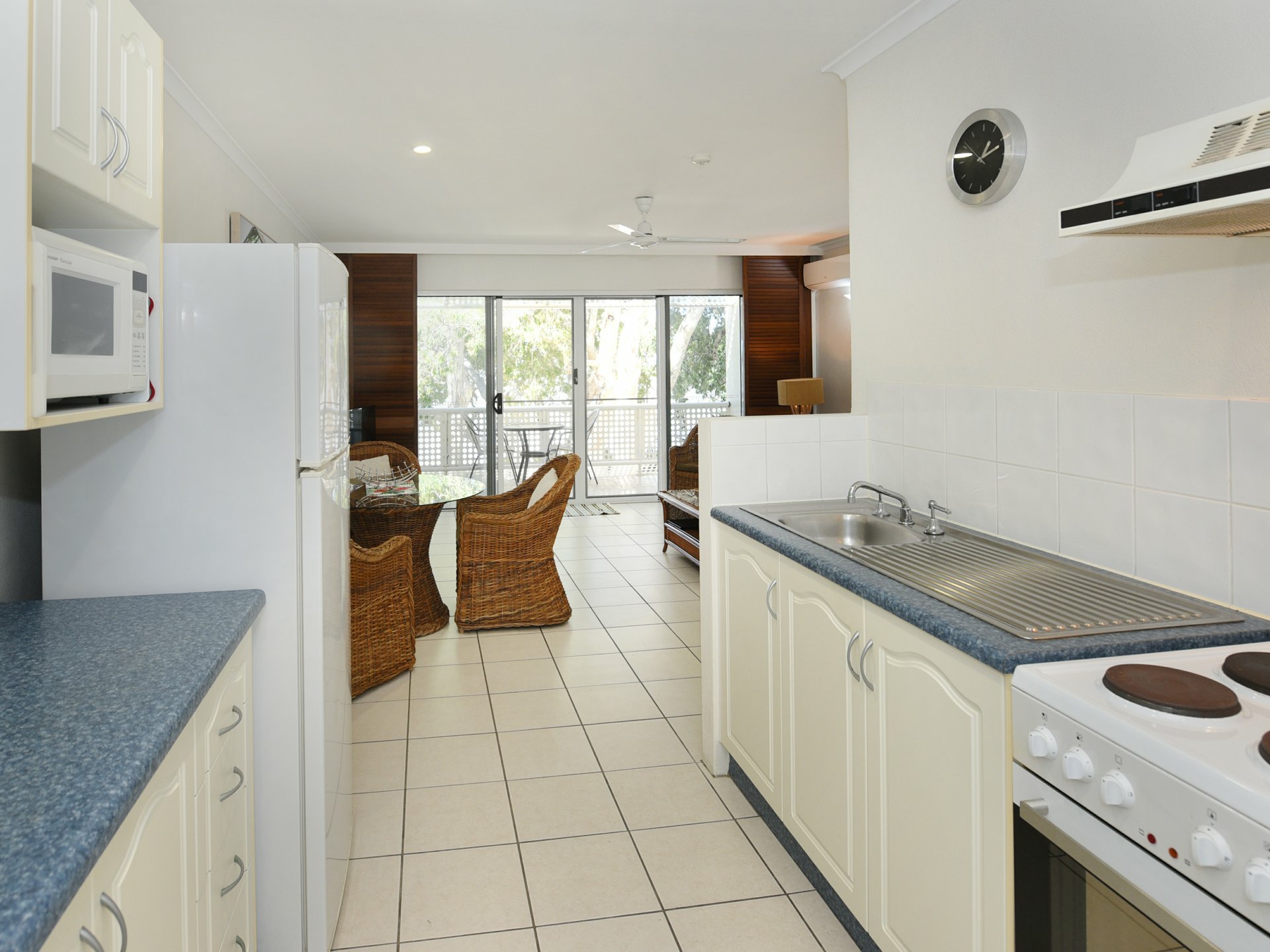 15/131 Williams Esplanade — photo 4 of 8