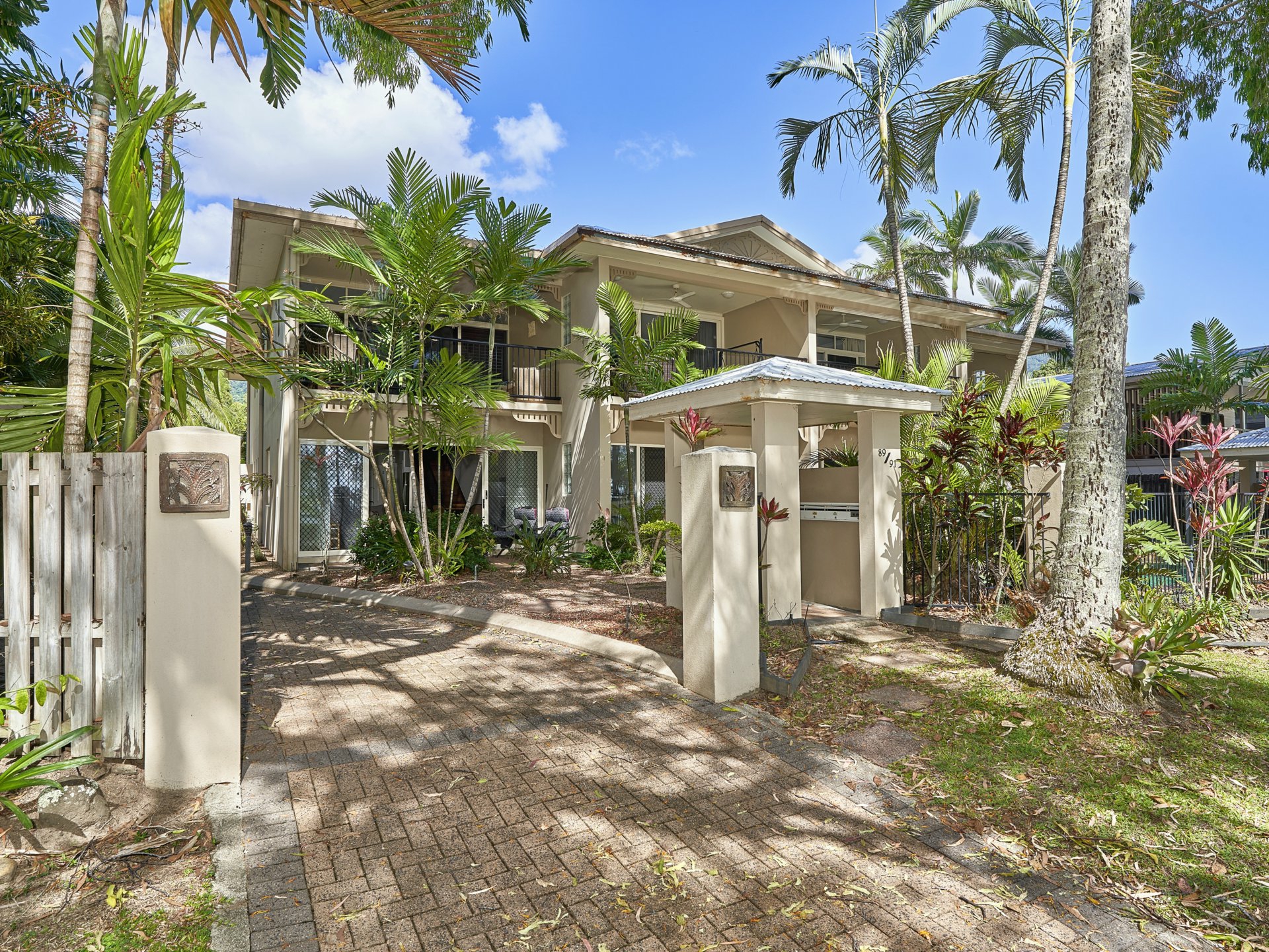 1/89 Upolu Esplanade — photo from LJ Hooker Cairns Beaches