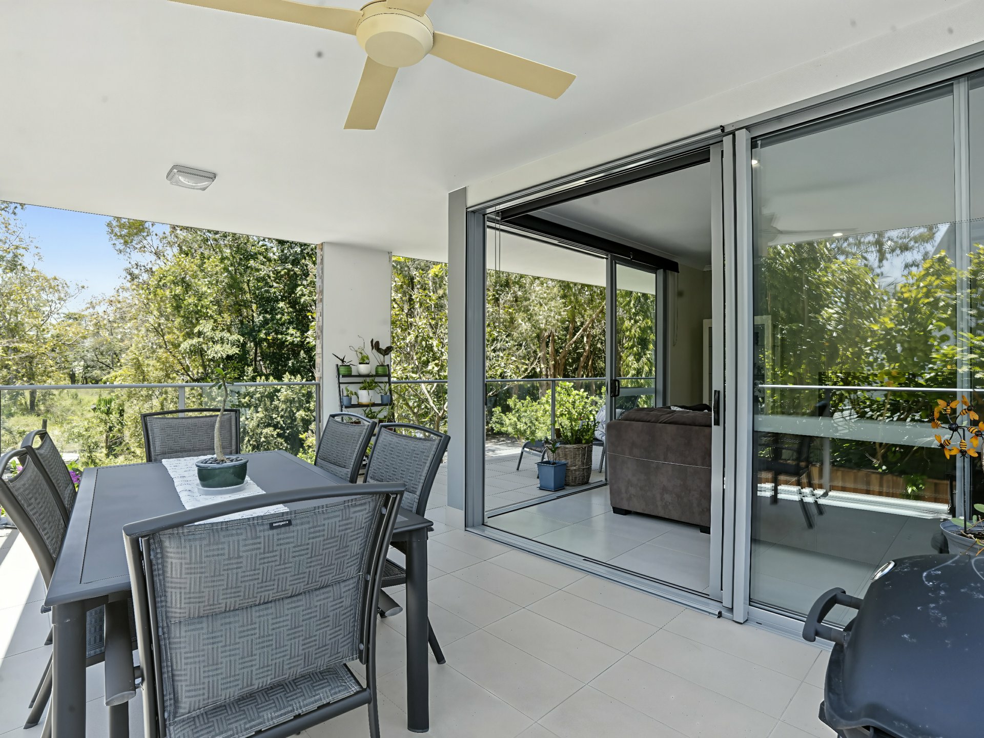 1/6-10 Wattle Street — photo 2 of 27