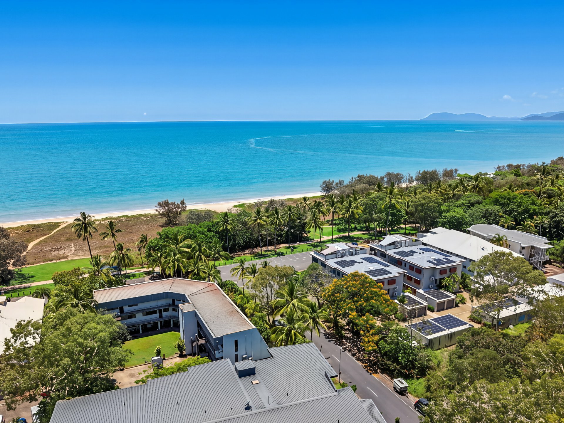1/6-10 Wattle Street — photo 3 of 27