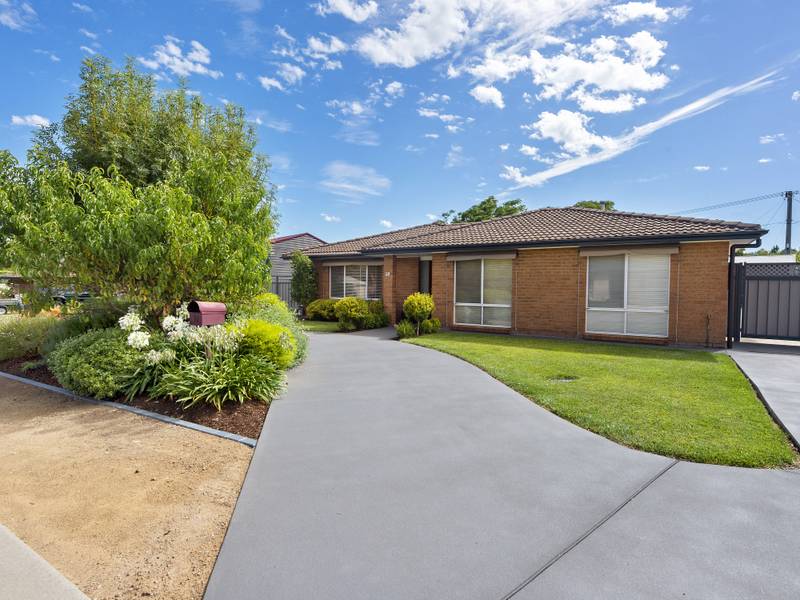 10 Emily Bulcock Crescent, GILMORE