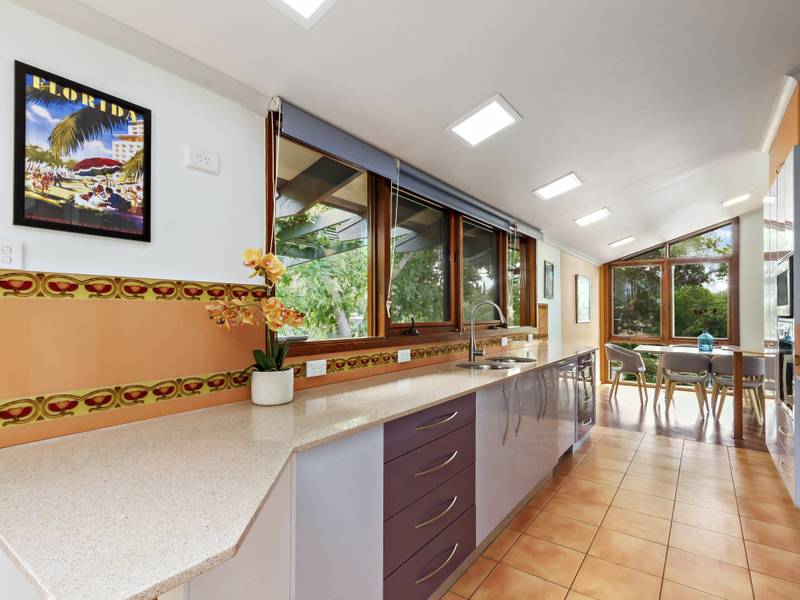 9 Loder Place, KAMBAH