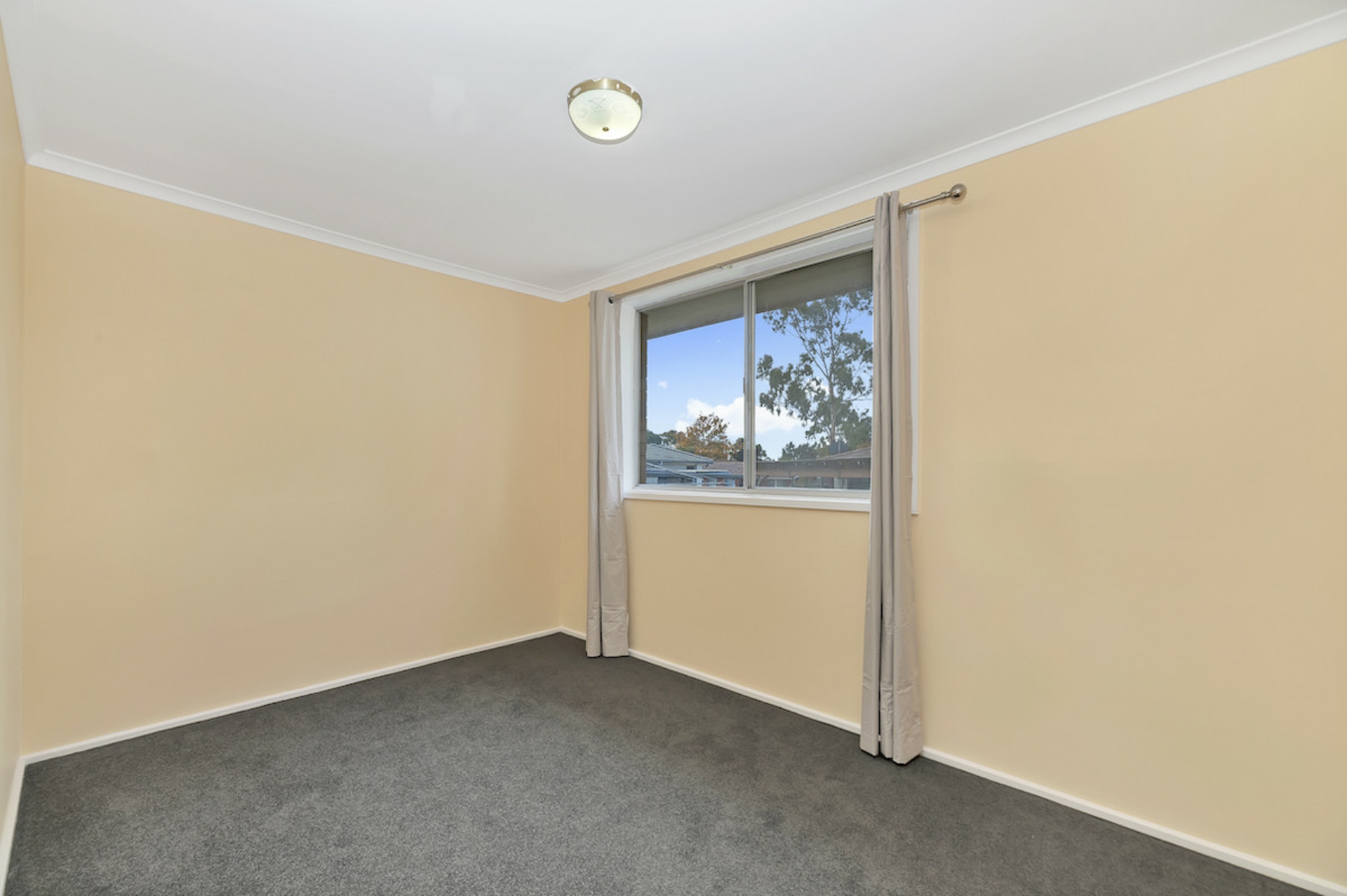 33 Bateman Street, KAMBAH