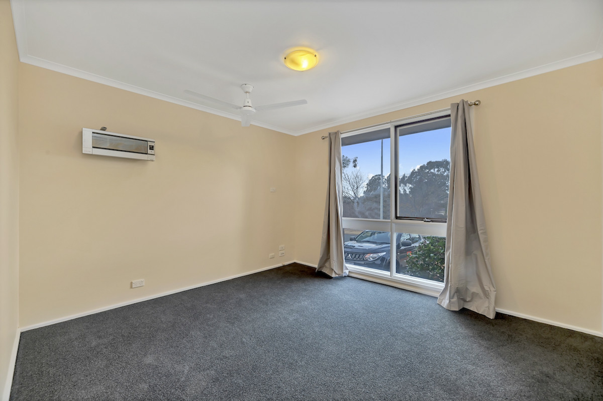33 Bateman Street, KAMBAH
