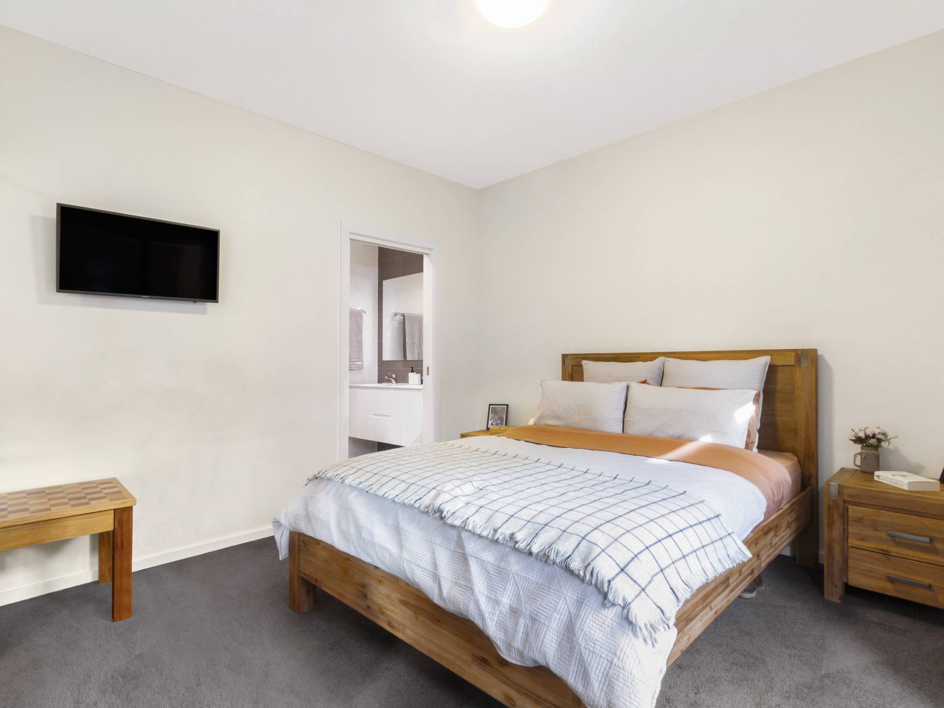 7/1 Rowland Rees Crescent, GREENWAY