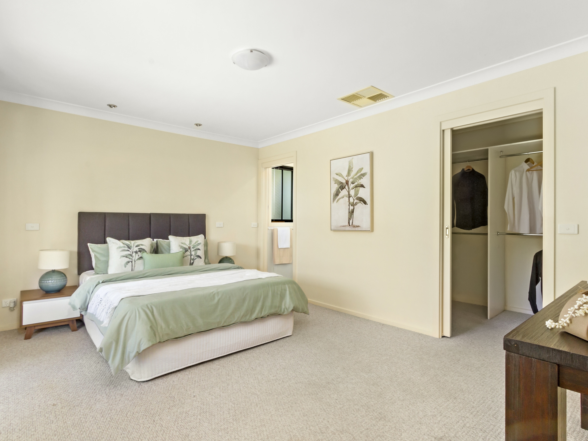 2 Ind Place, KAMBAH
