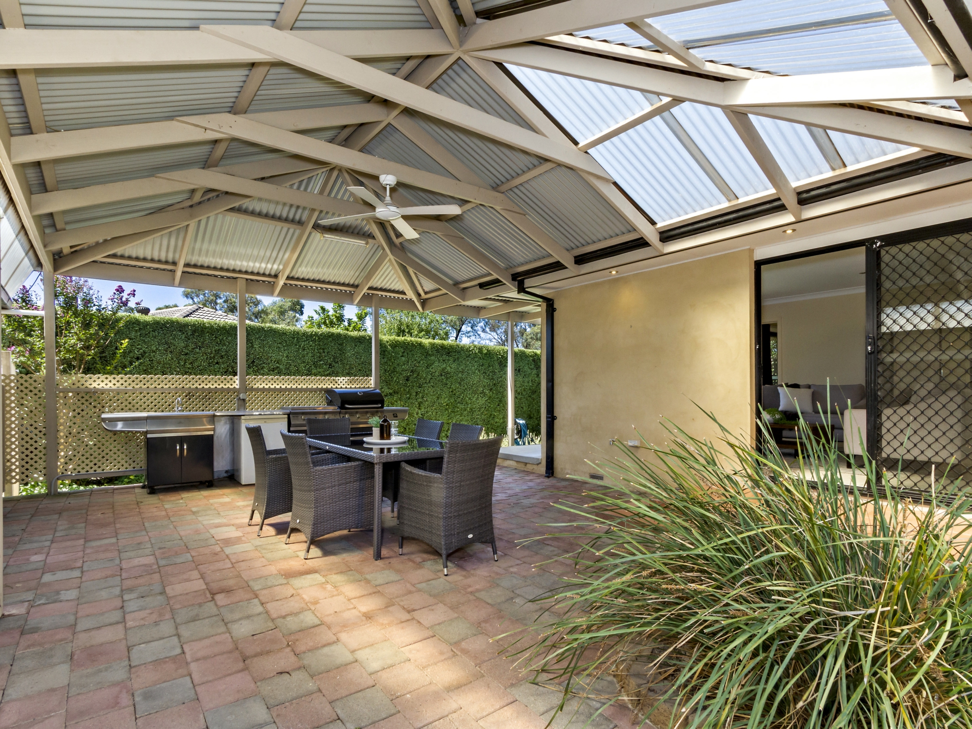 2 Ind Place, KAMBAH
