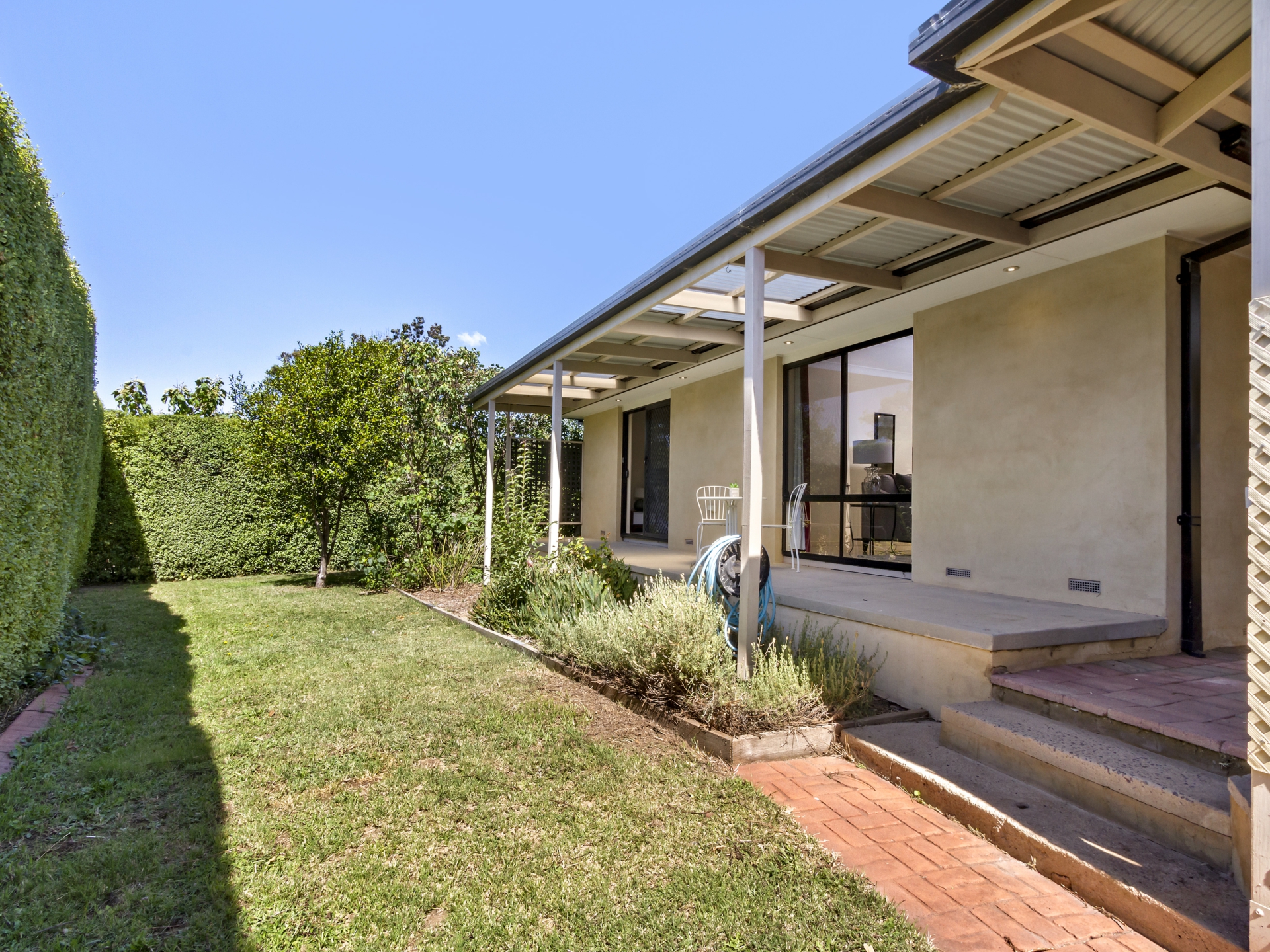 2 Ind Place, KAMBAH
