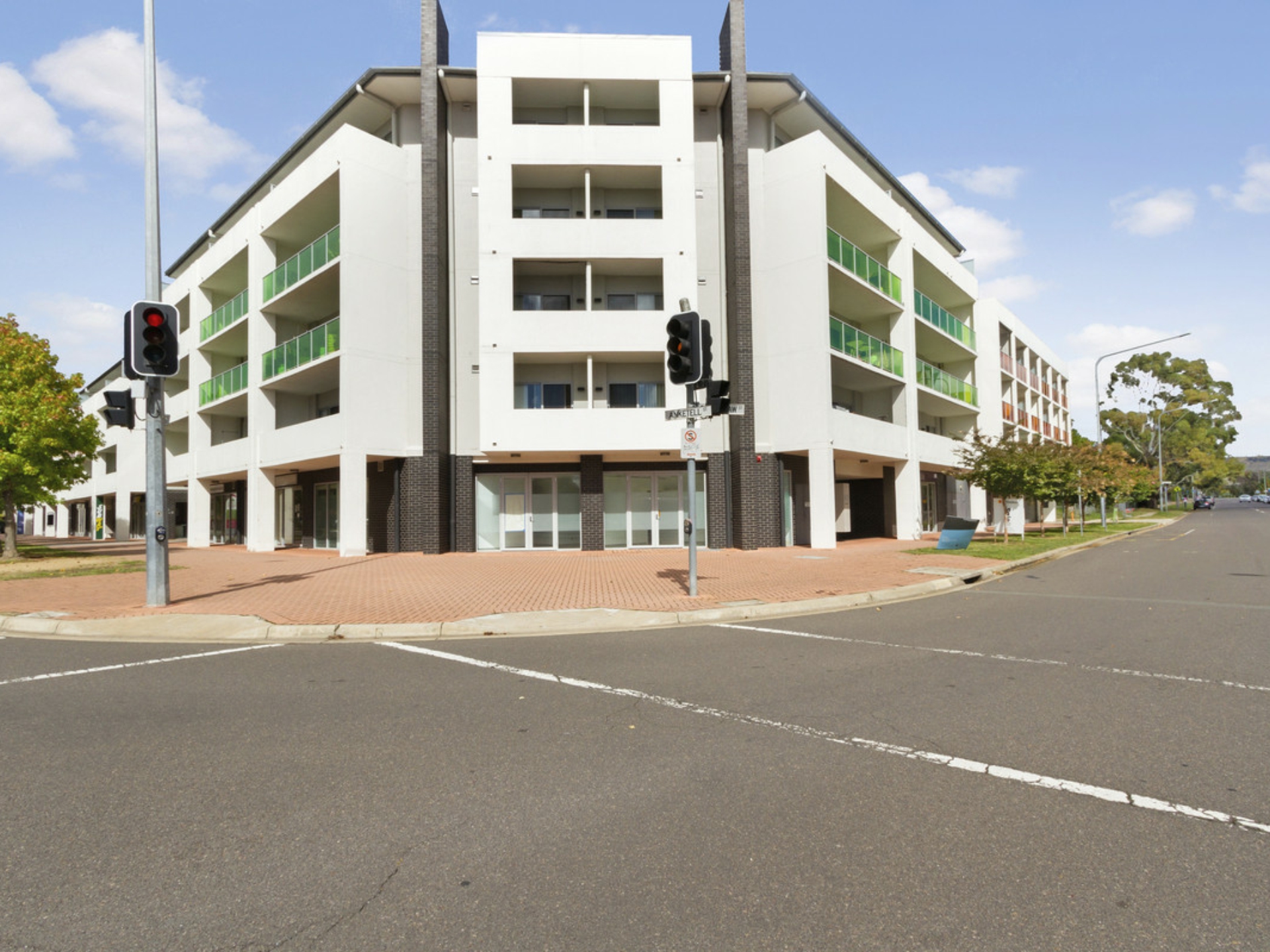 16/56 Cowlishaw Street, GREENWAY