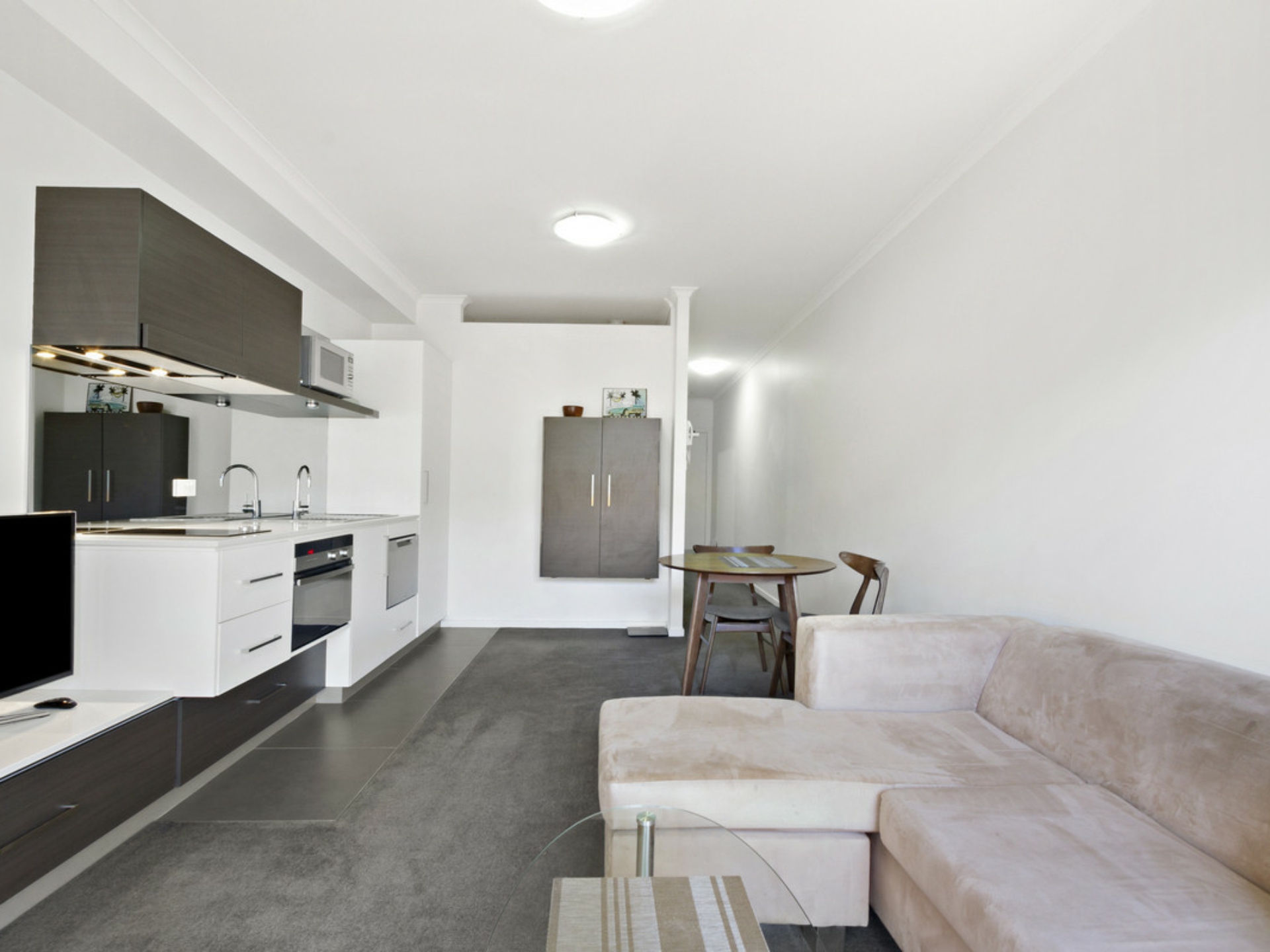 16/56 Cowlishaw Street, GREENWAY