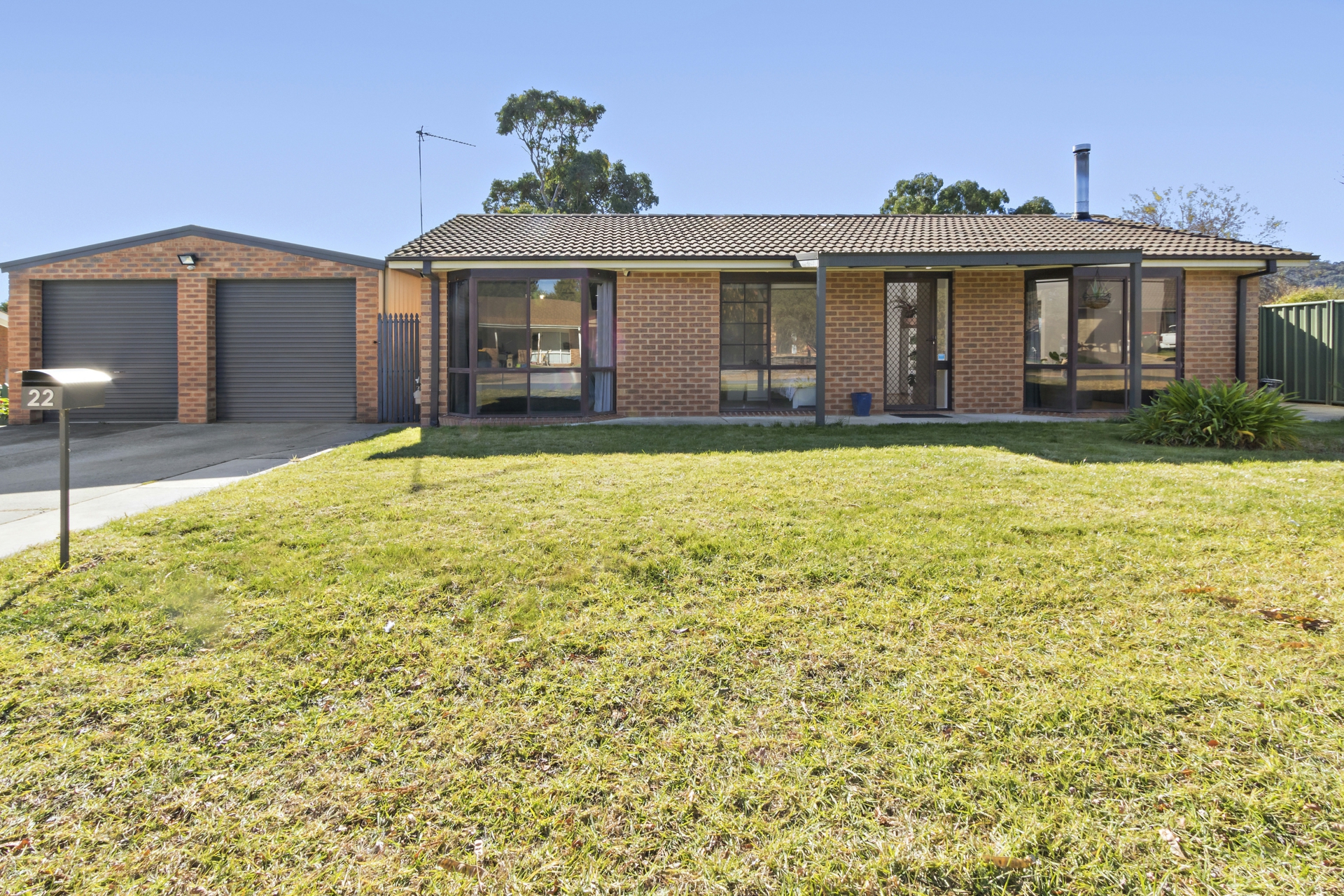 22 Ironbark Crescent, BANKS