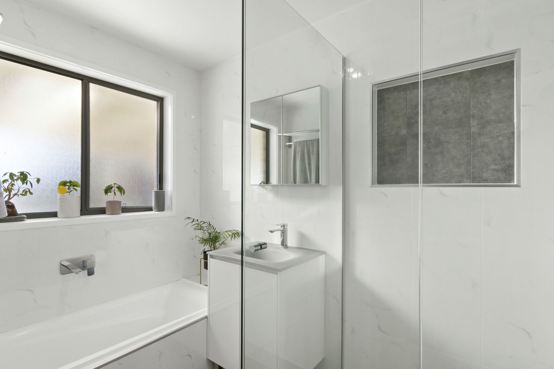 22 Ironbark Crescent, BANKS