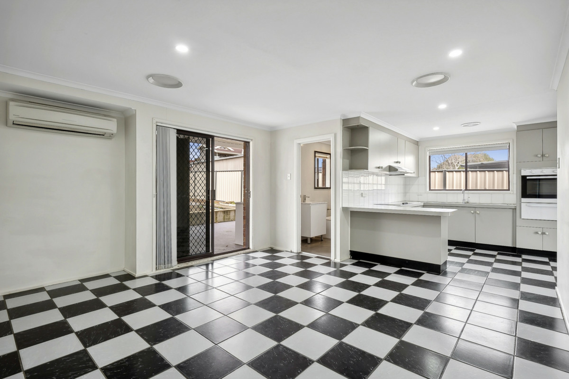 11 Ellerston Avenue, ISABELLA PLAINS