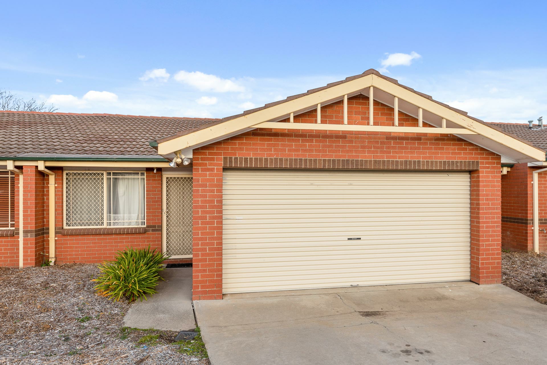 25/9 Blackett Crescent, GREENWAY