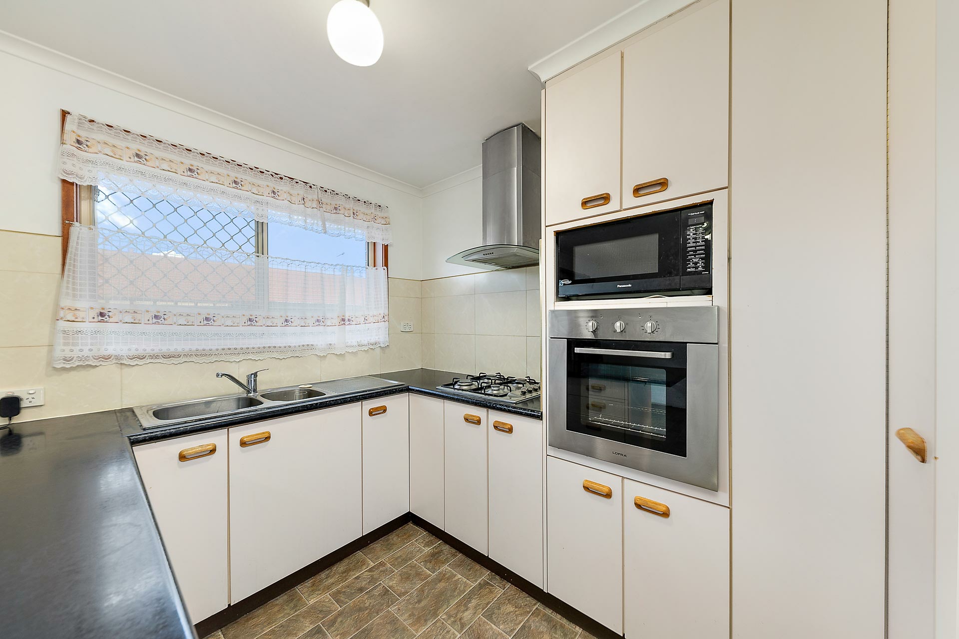 25/9 Blackett Crescent, GREENWAY