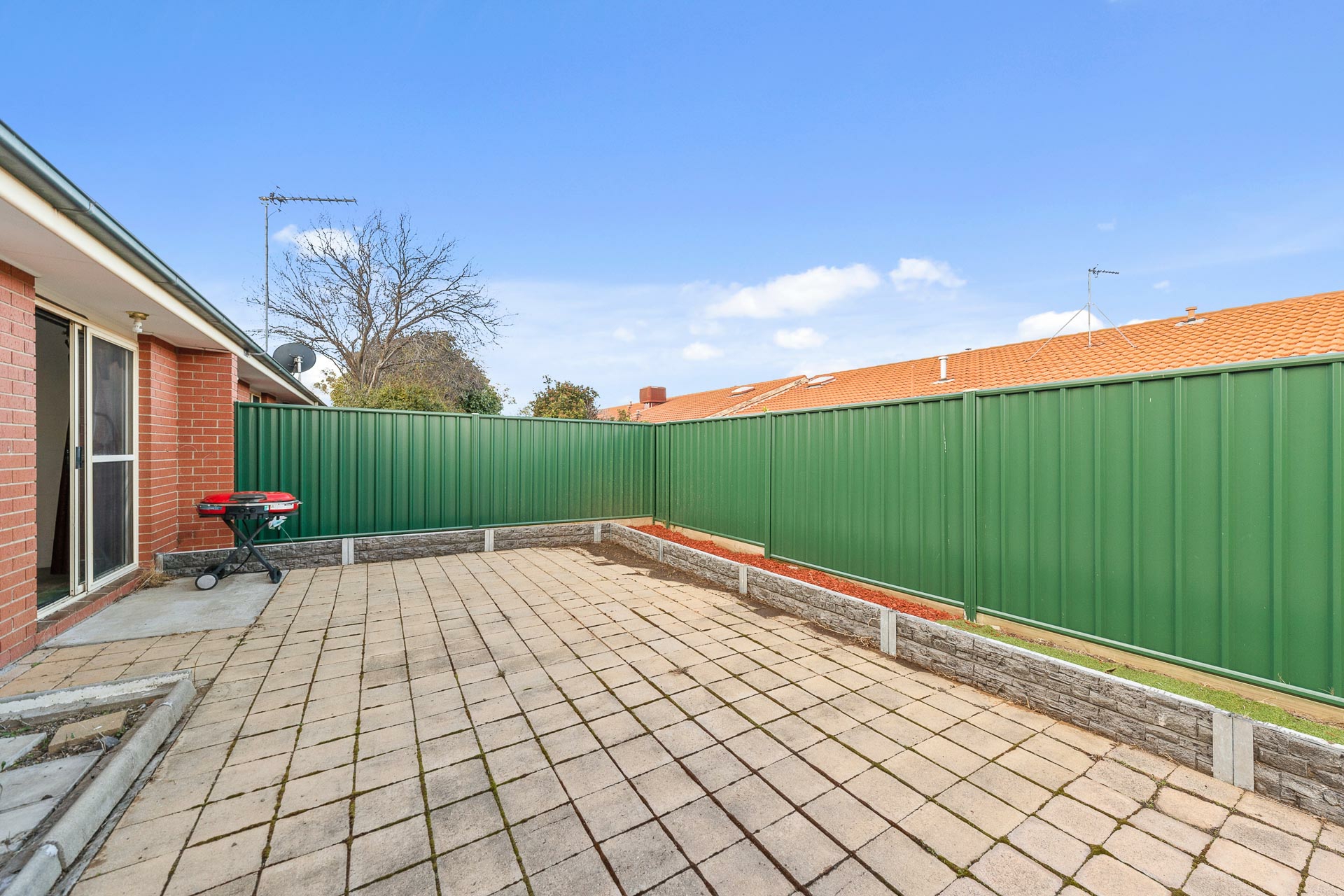 25/9 Blackett Crescent, GREENWAY