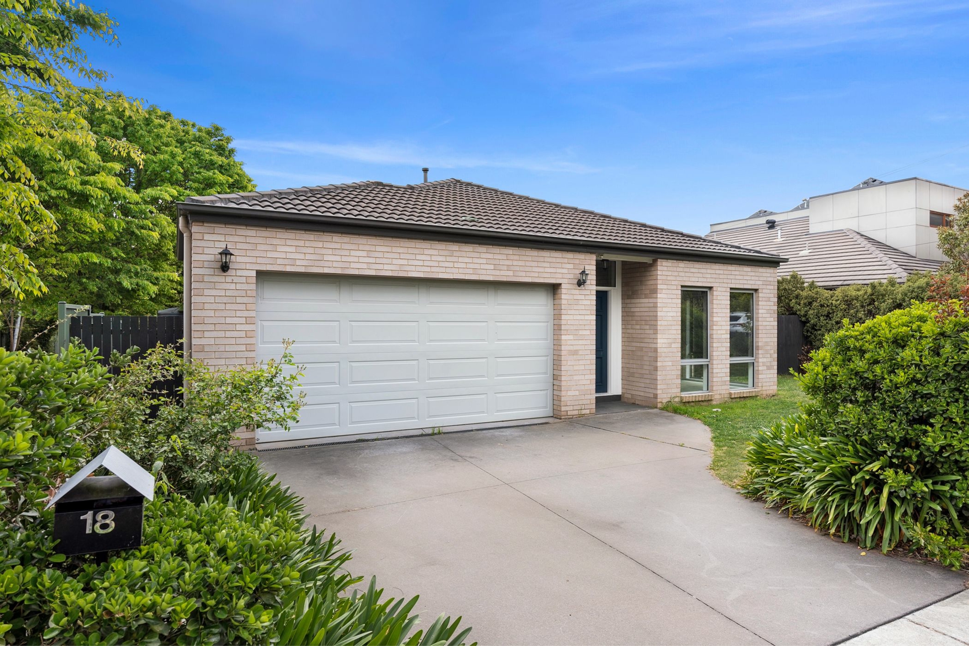 18 Barron Street, DEAKIN