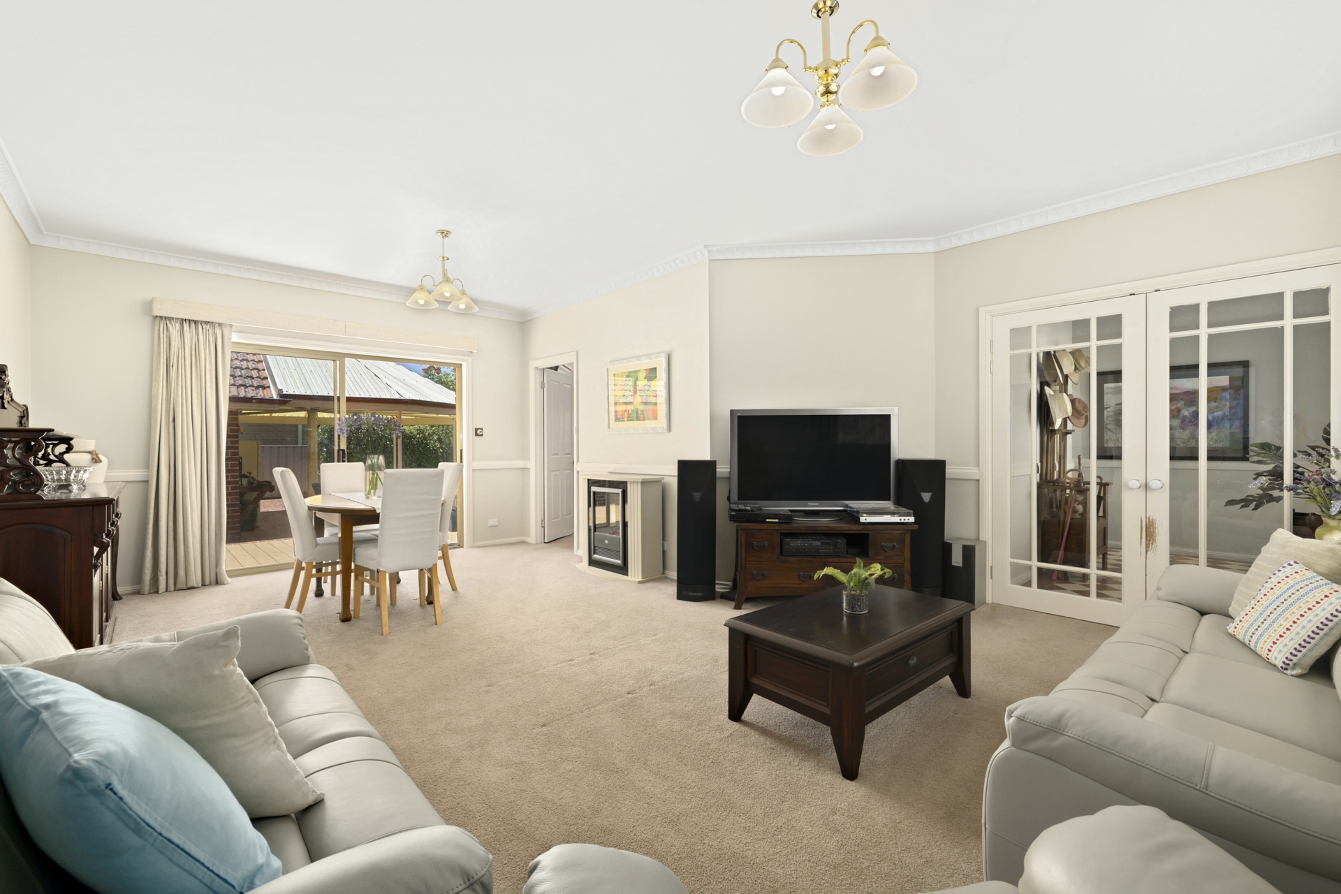 2 Merv Waite Street, GORDON