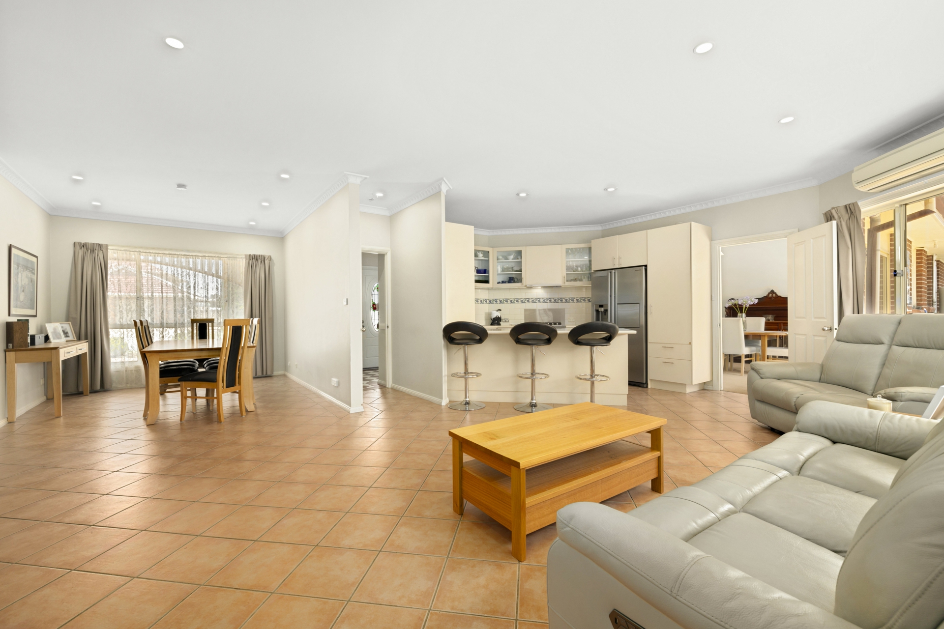 2 Merv Waite Street, GORDON