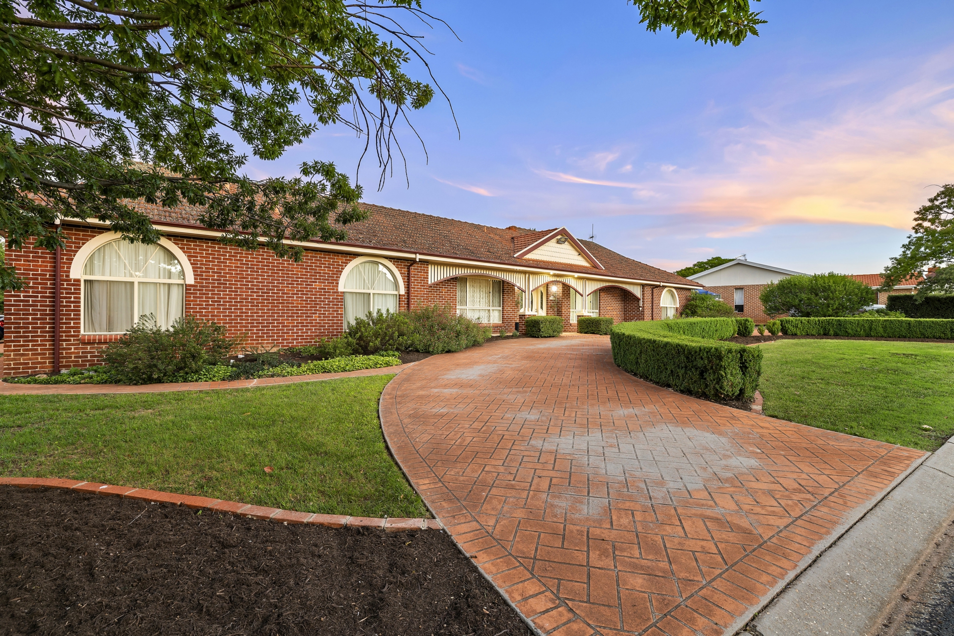 2 Merv Waite Street, GORDON