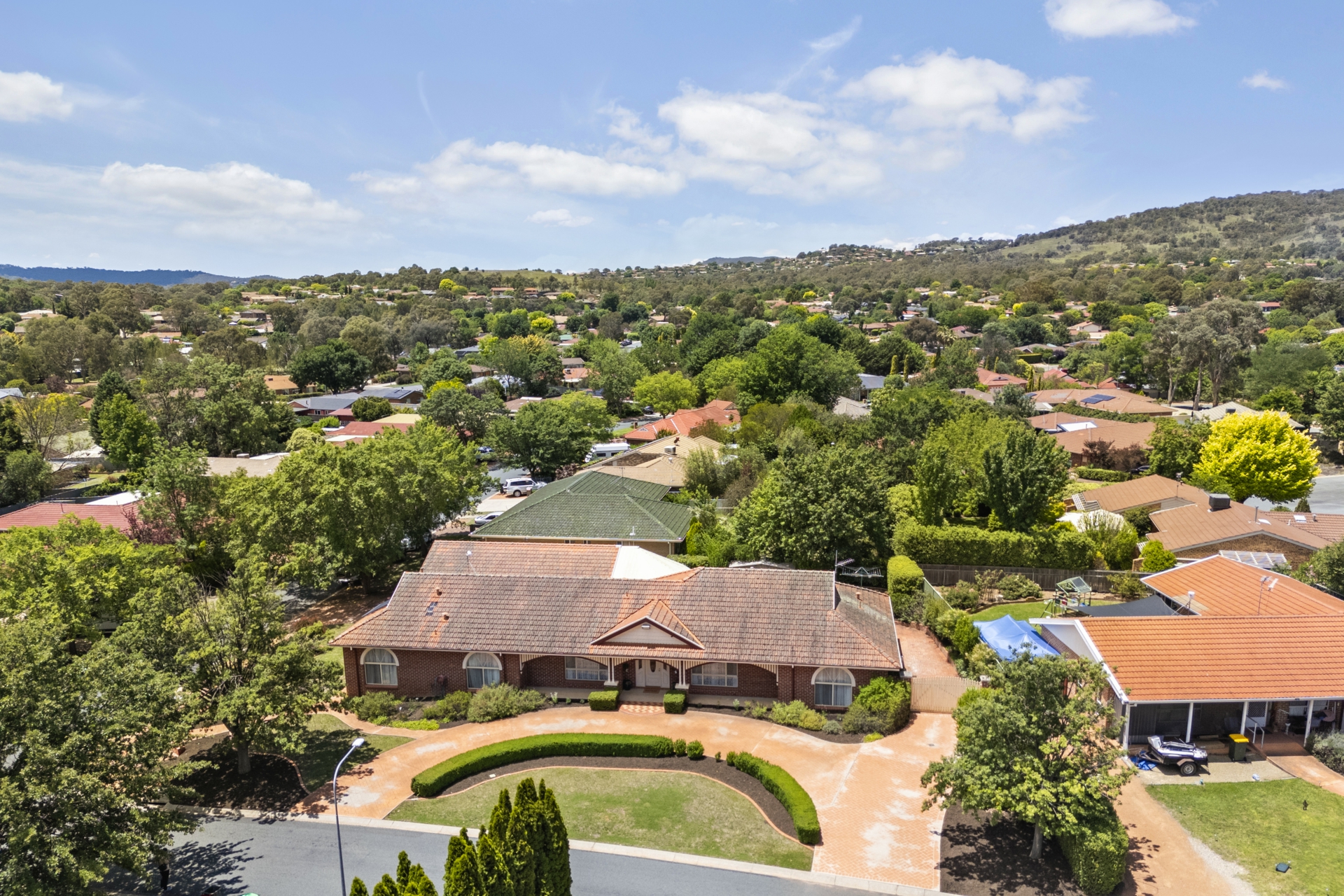 2 Merv Waite Street, GORDON