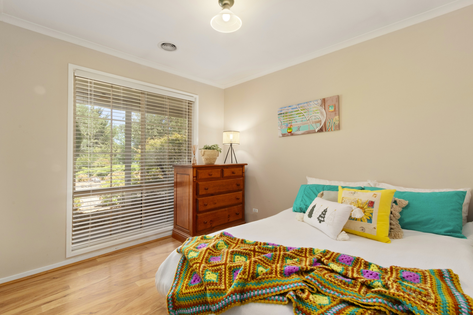 6 Porteous Crescent, THEODORE