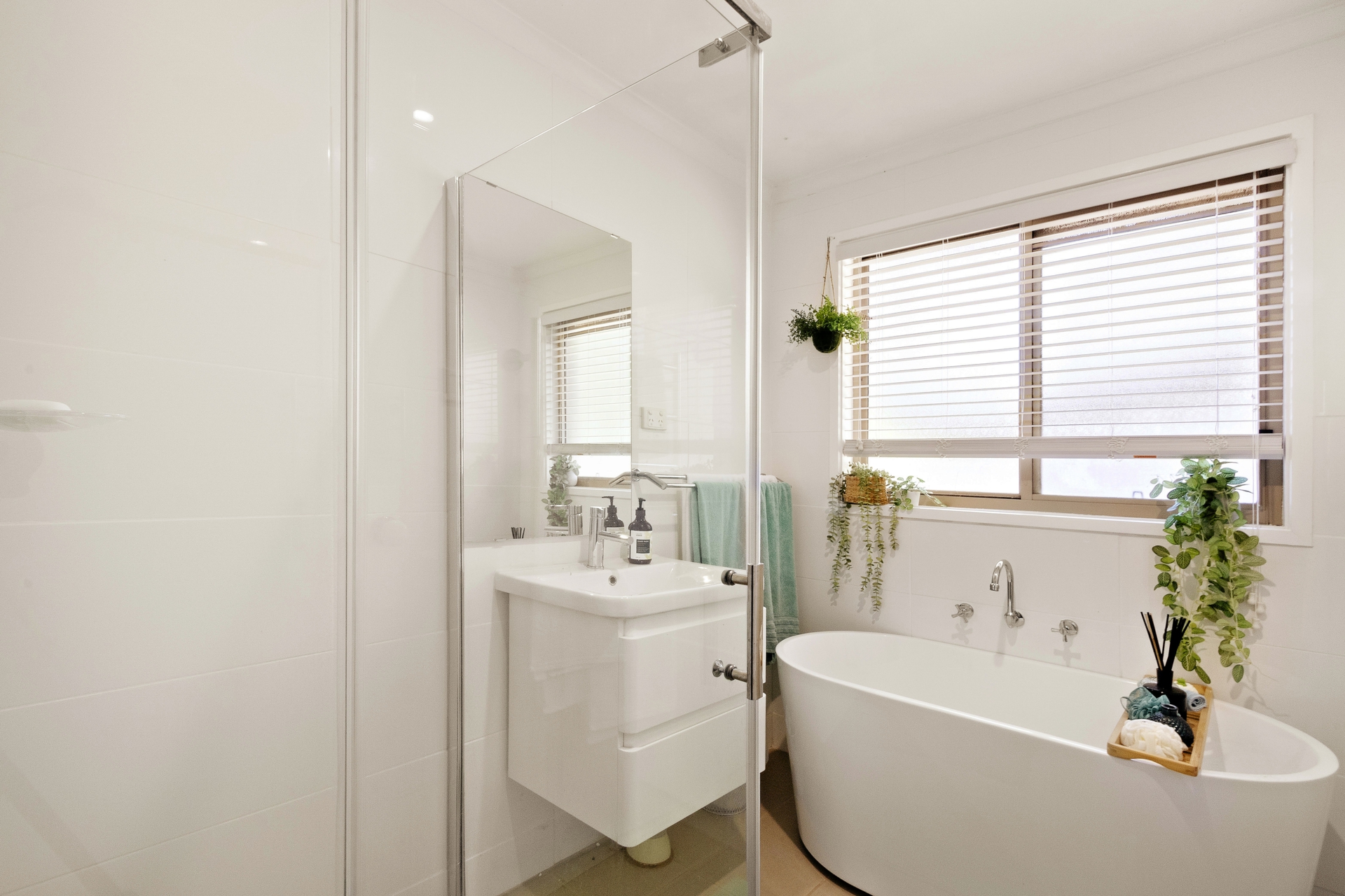 6 Porteous Crescent, THEODORE