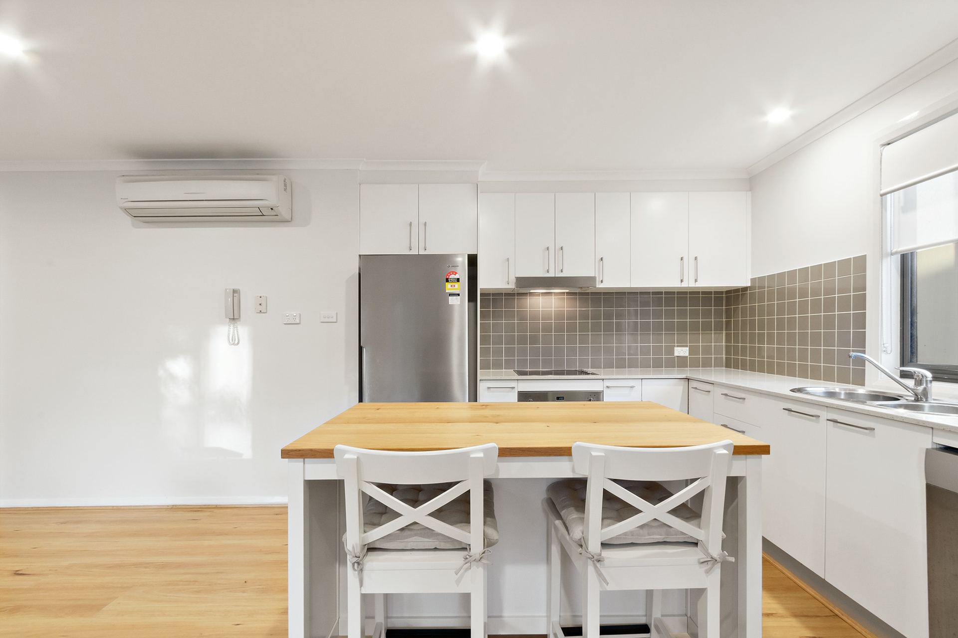 3/120 Athllon Drive, GREENWAY