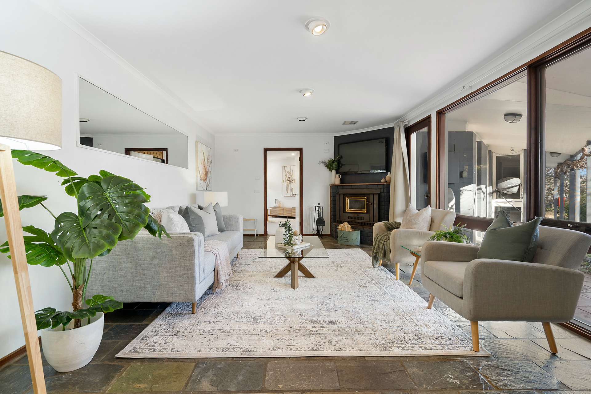 2 Manifold Place, KAMBAH