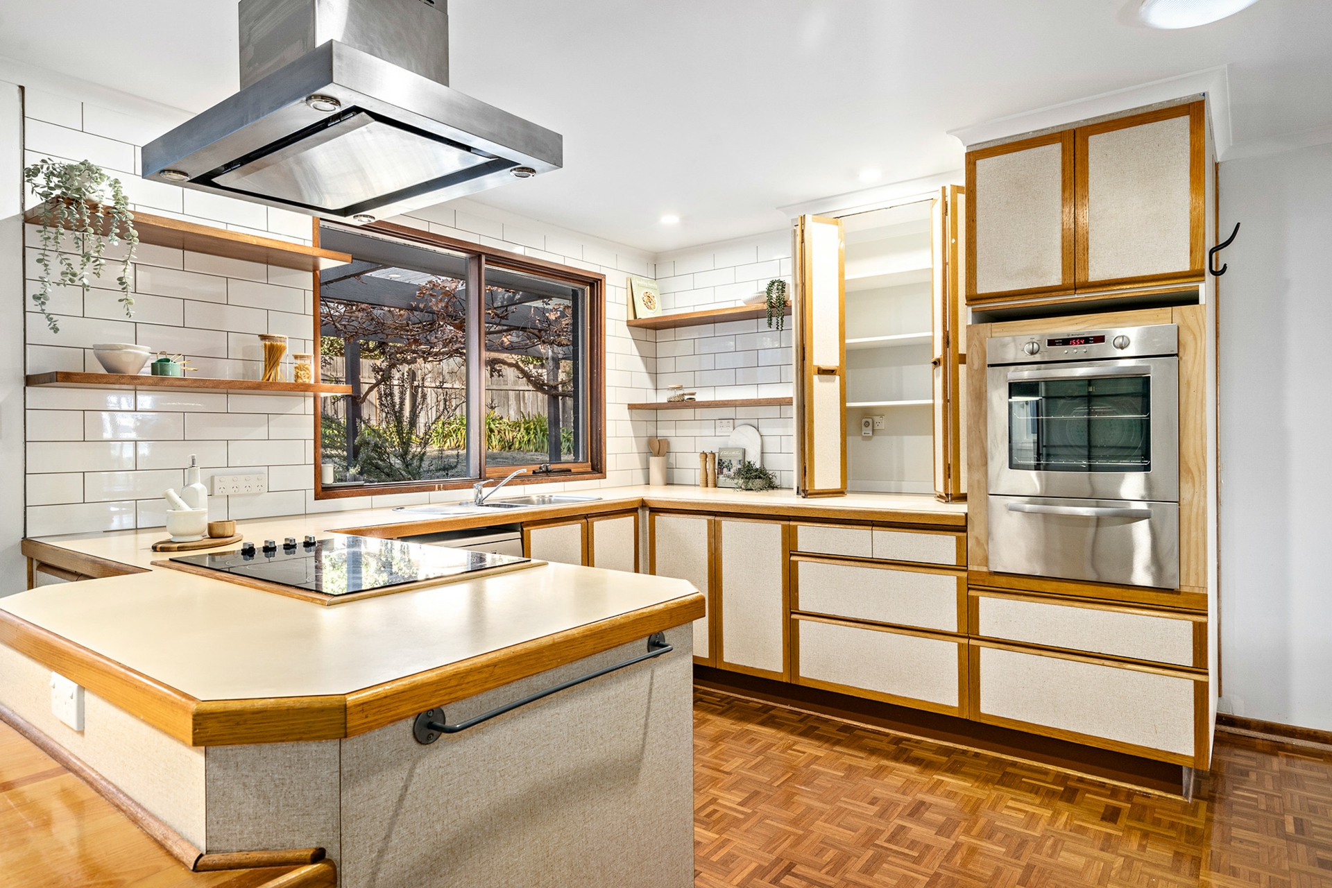2 Manifold Place, KAMBAH