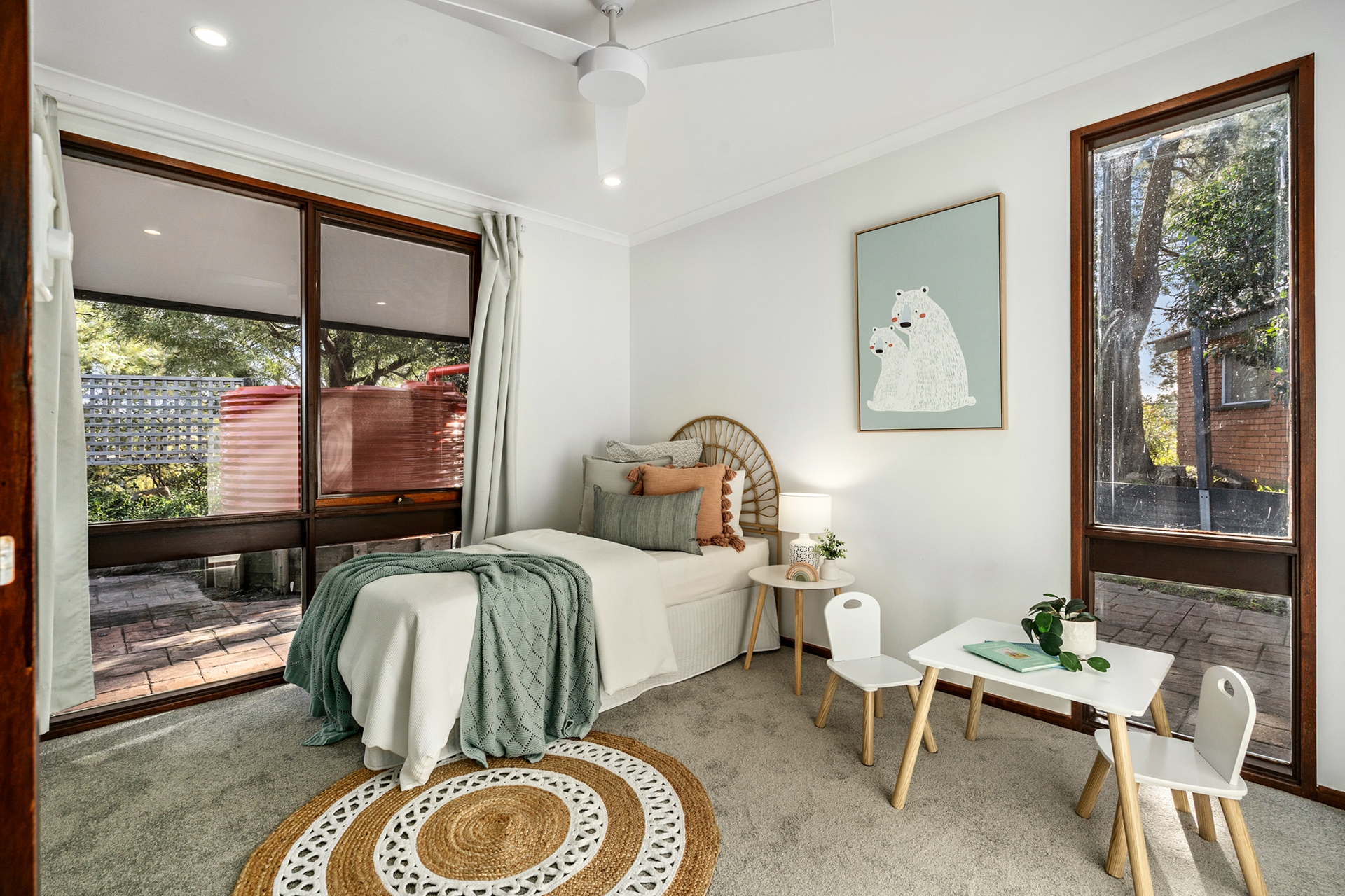 2 Manifold Place, KAMBAH