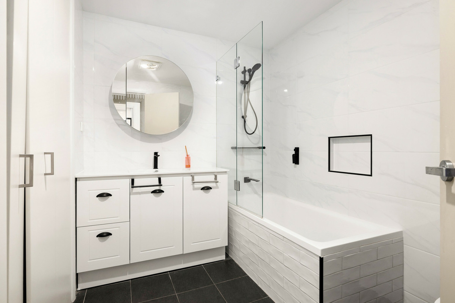 2/114 Athllon Drive — photo 10 of 12