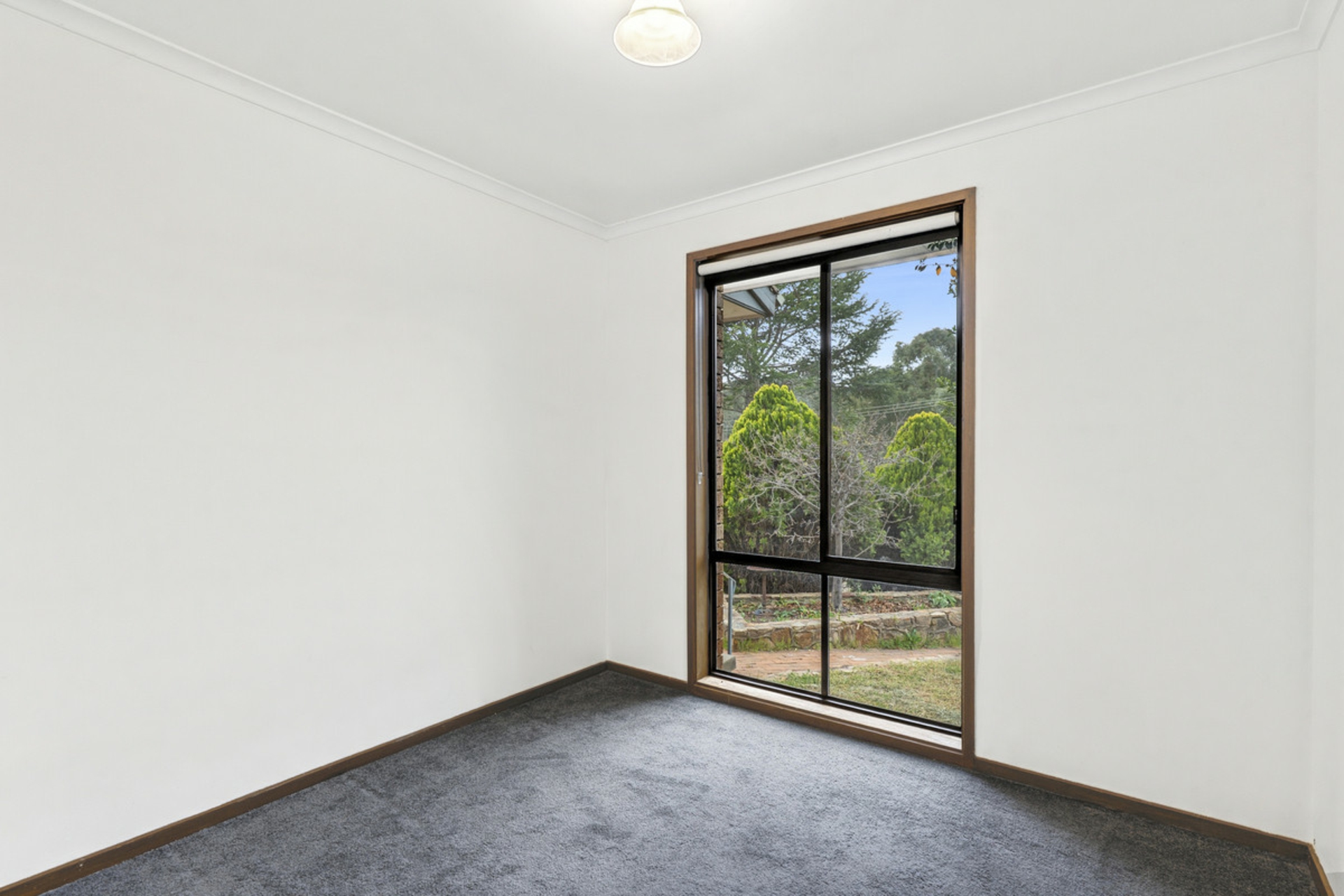 4 Swan Place — photo 6 of 10