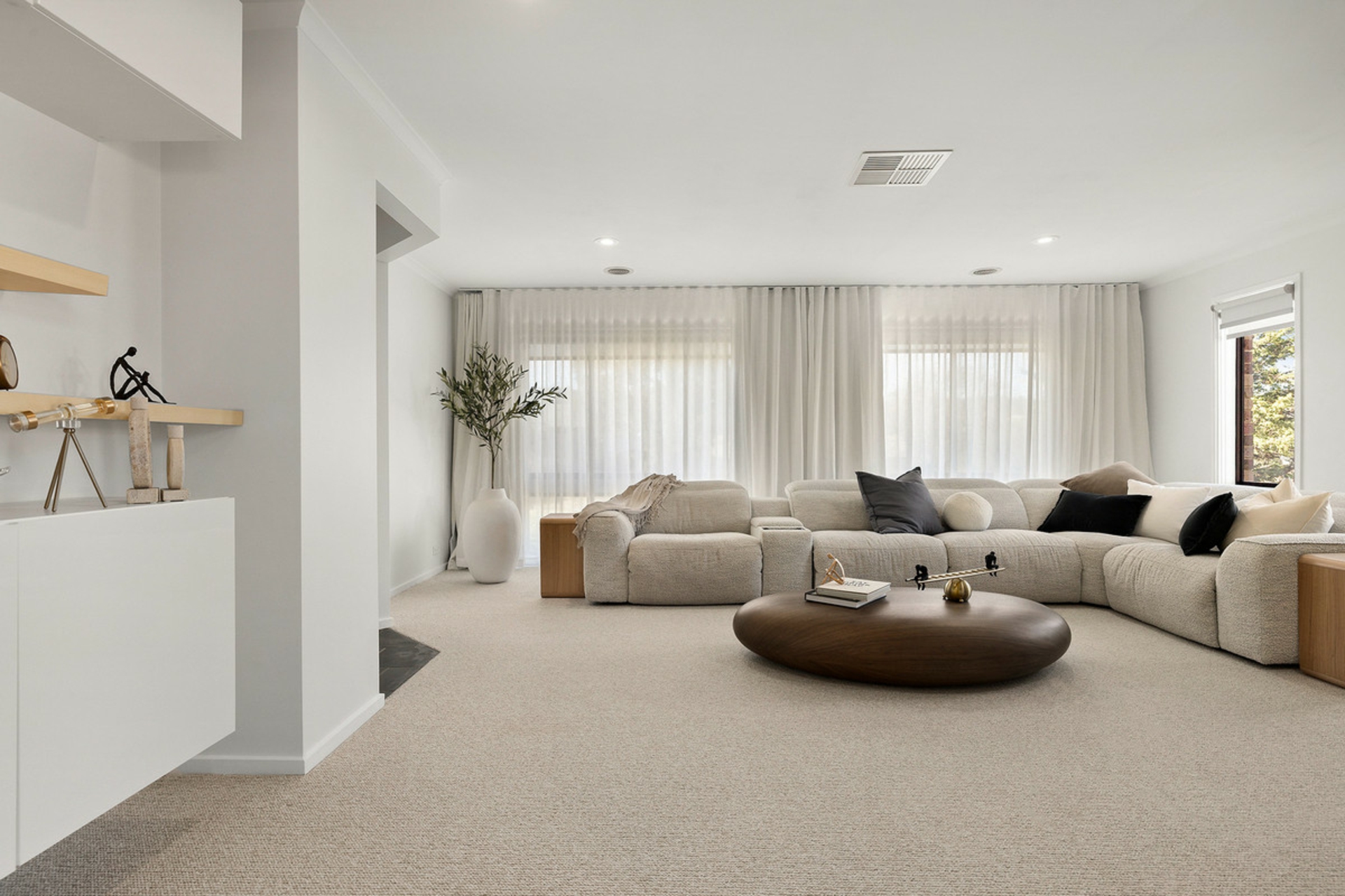 61 Wheatley Street — photo 3 of 24