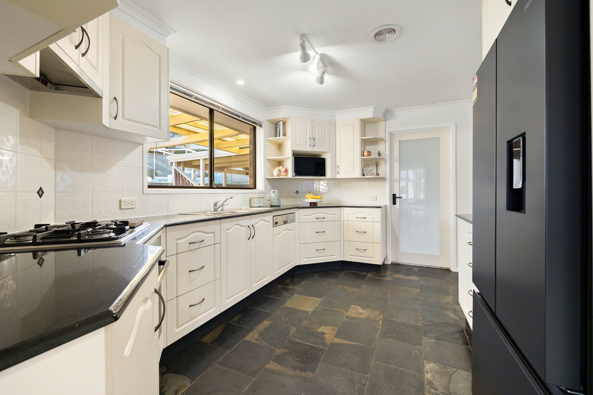 61 Wheatley Street — photo 6 of 24