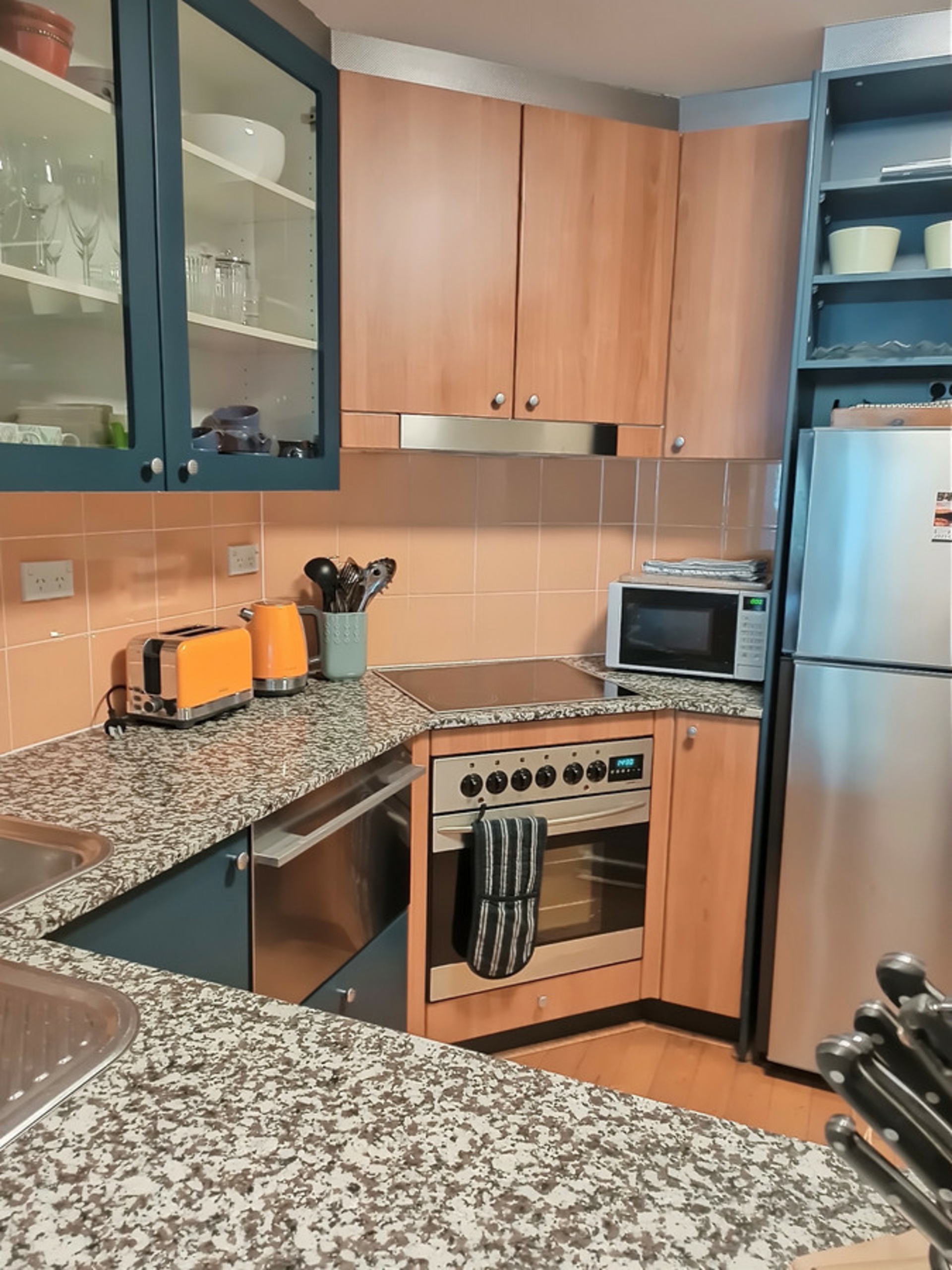 51/18 Captain Cook Crescent — photo 10 of 13