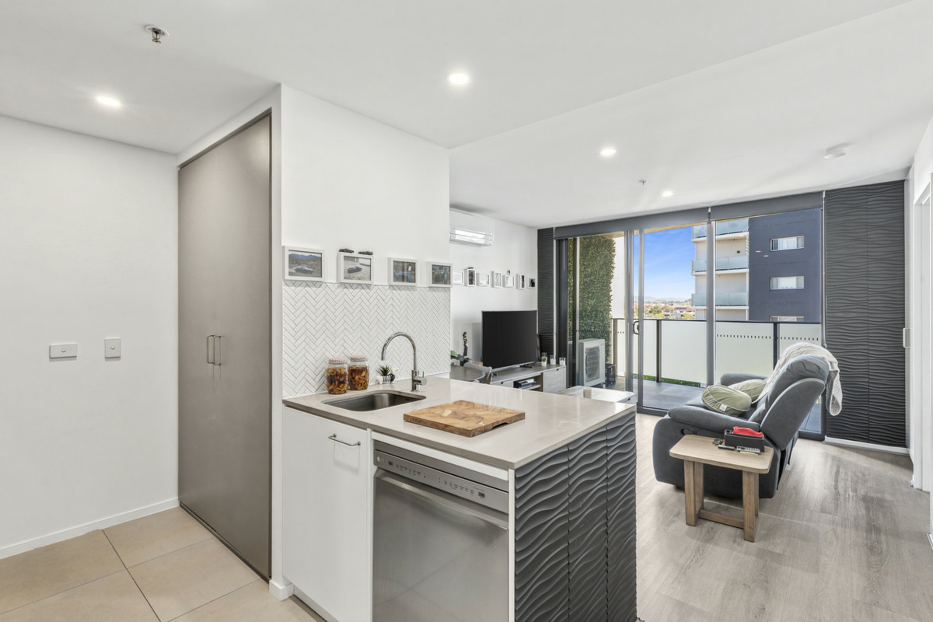 437/335 Anketell Street — photo 3 of 12