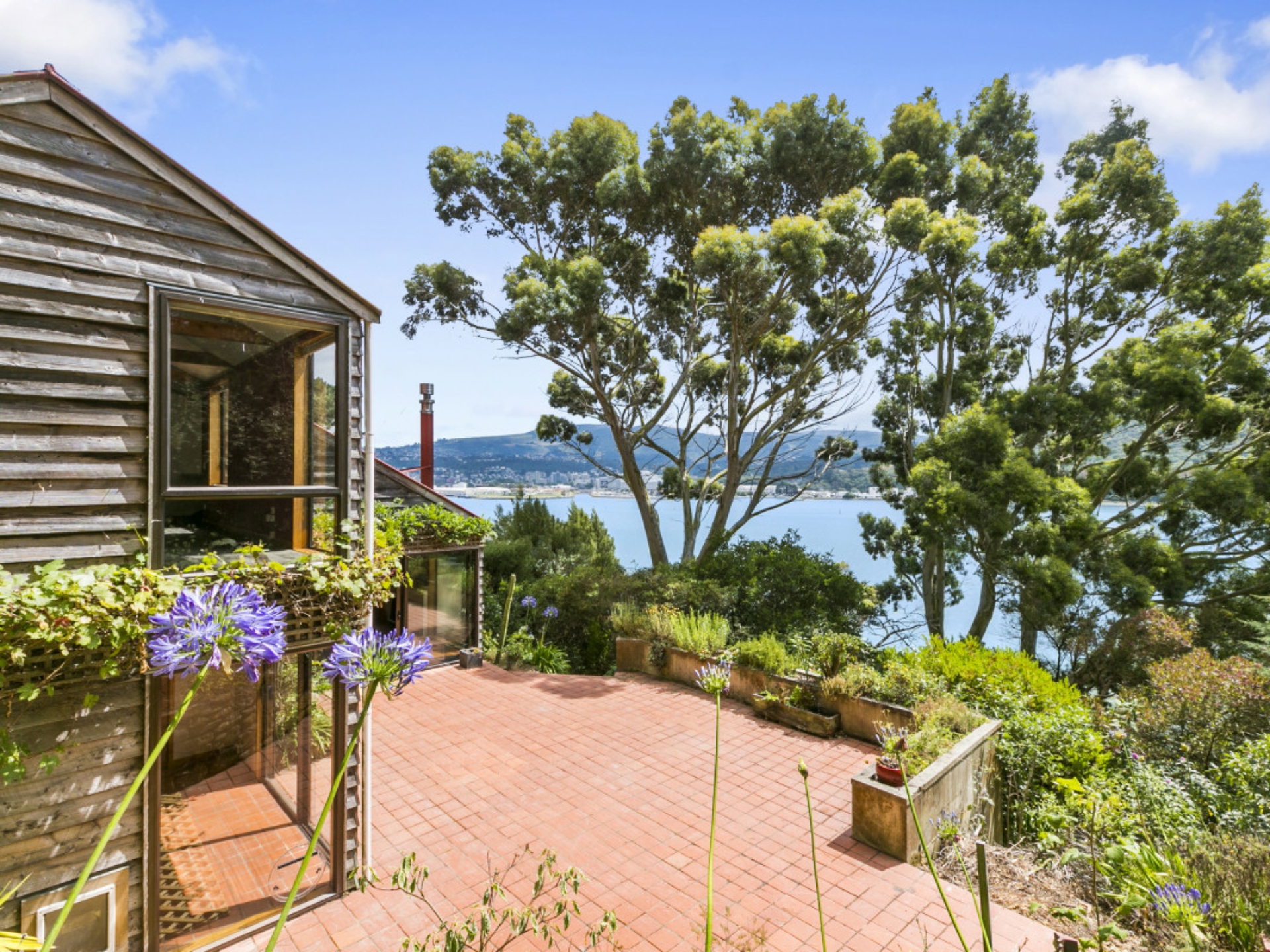 18 Ivanhoe Road The Cove Property Details LJ Hooker