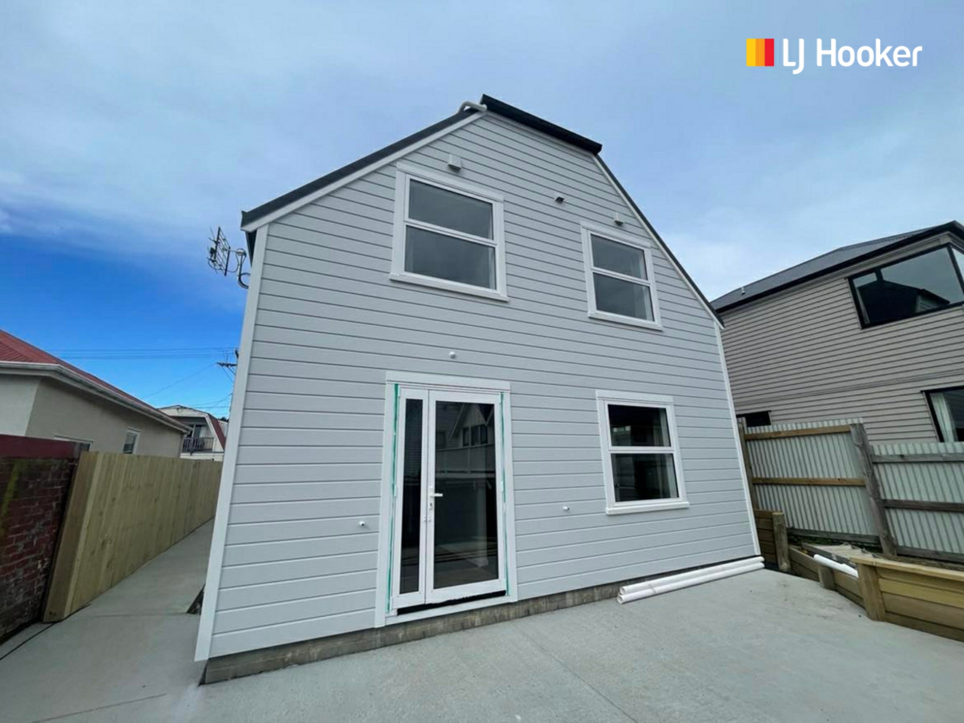 8 Agnew Street, NORTH DUNEDIN