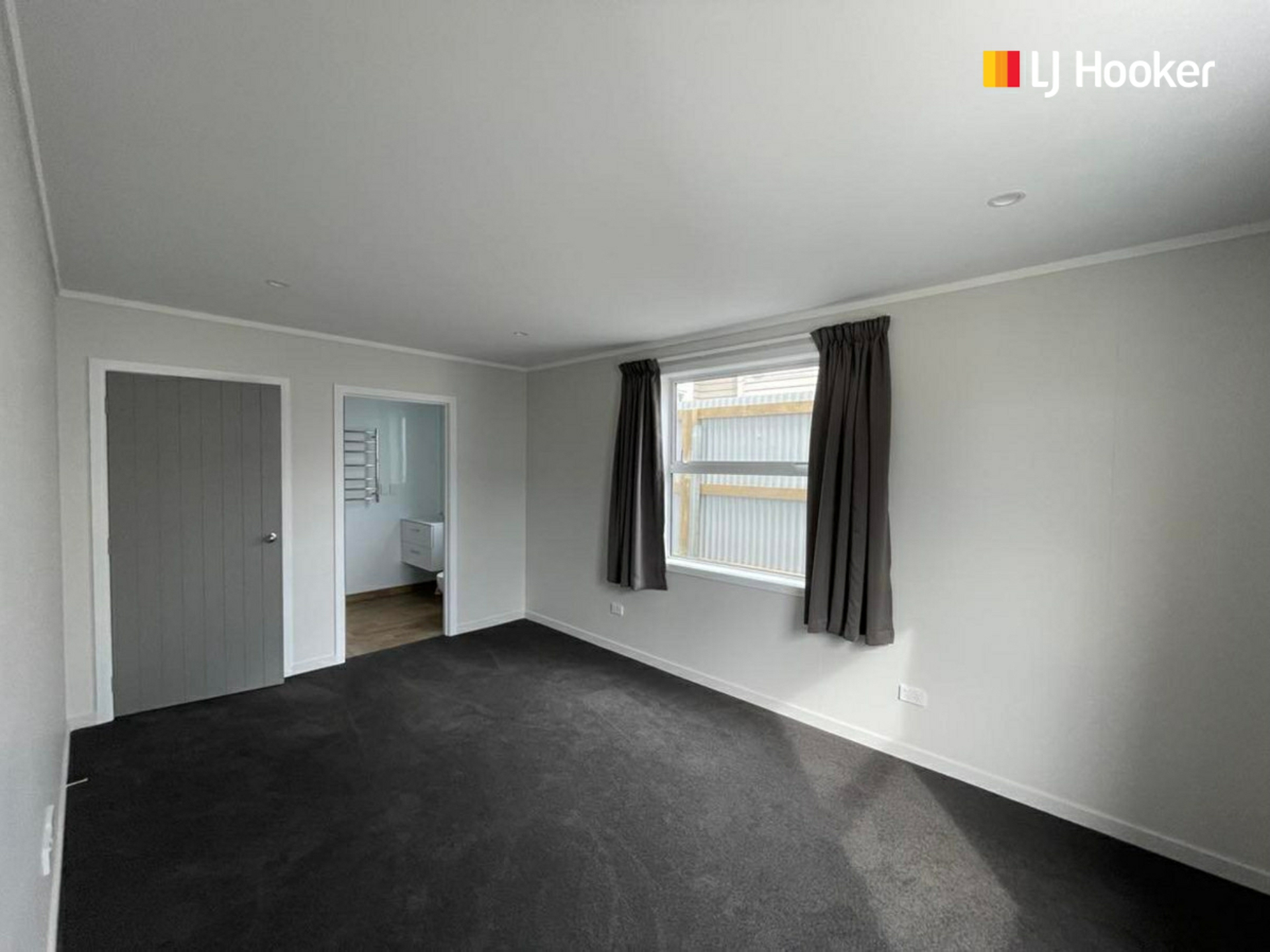 8 Agnew Street, NORTH DUNEDIN