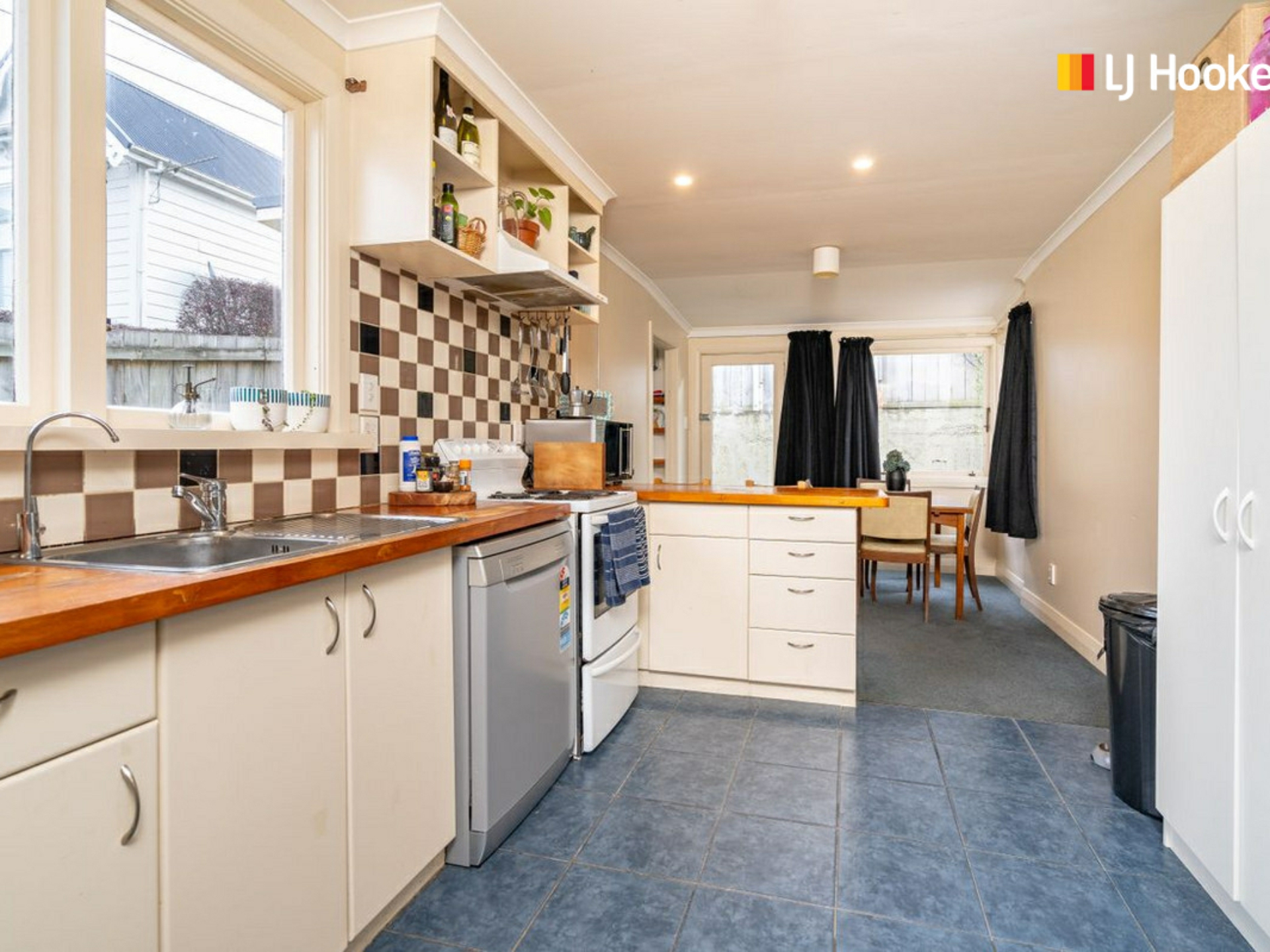 2 Wairoa Street, WAKARI