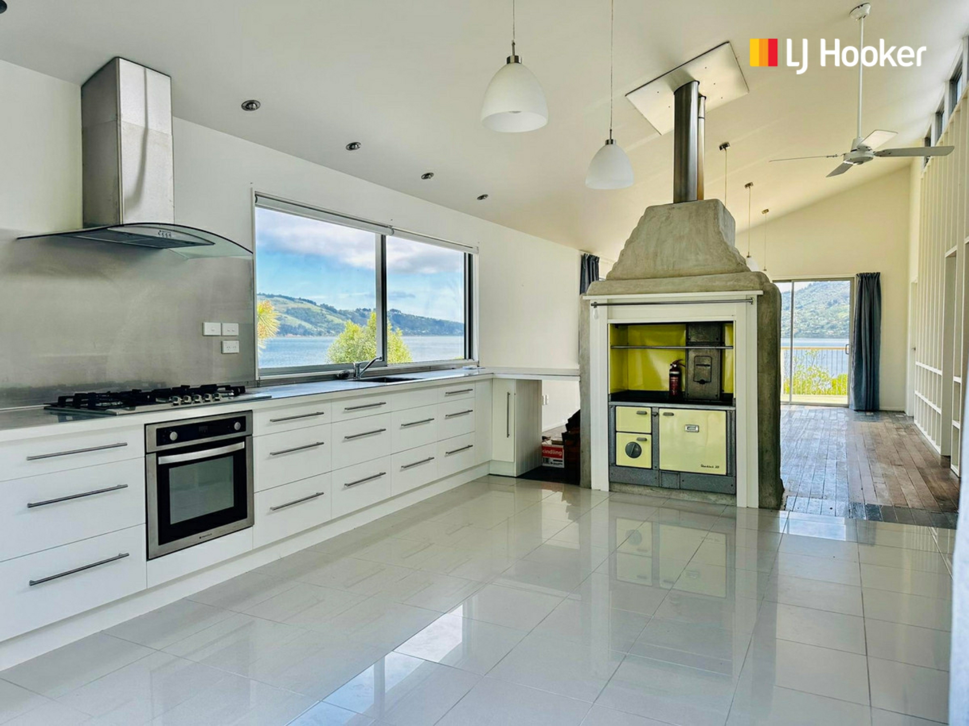6 Bewley Avenue, MACANDREW BAY