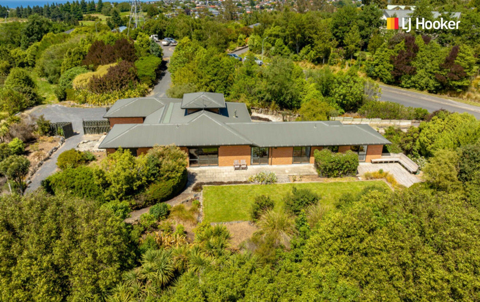 1 Joshua Place, HELENSBURGH