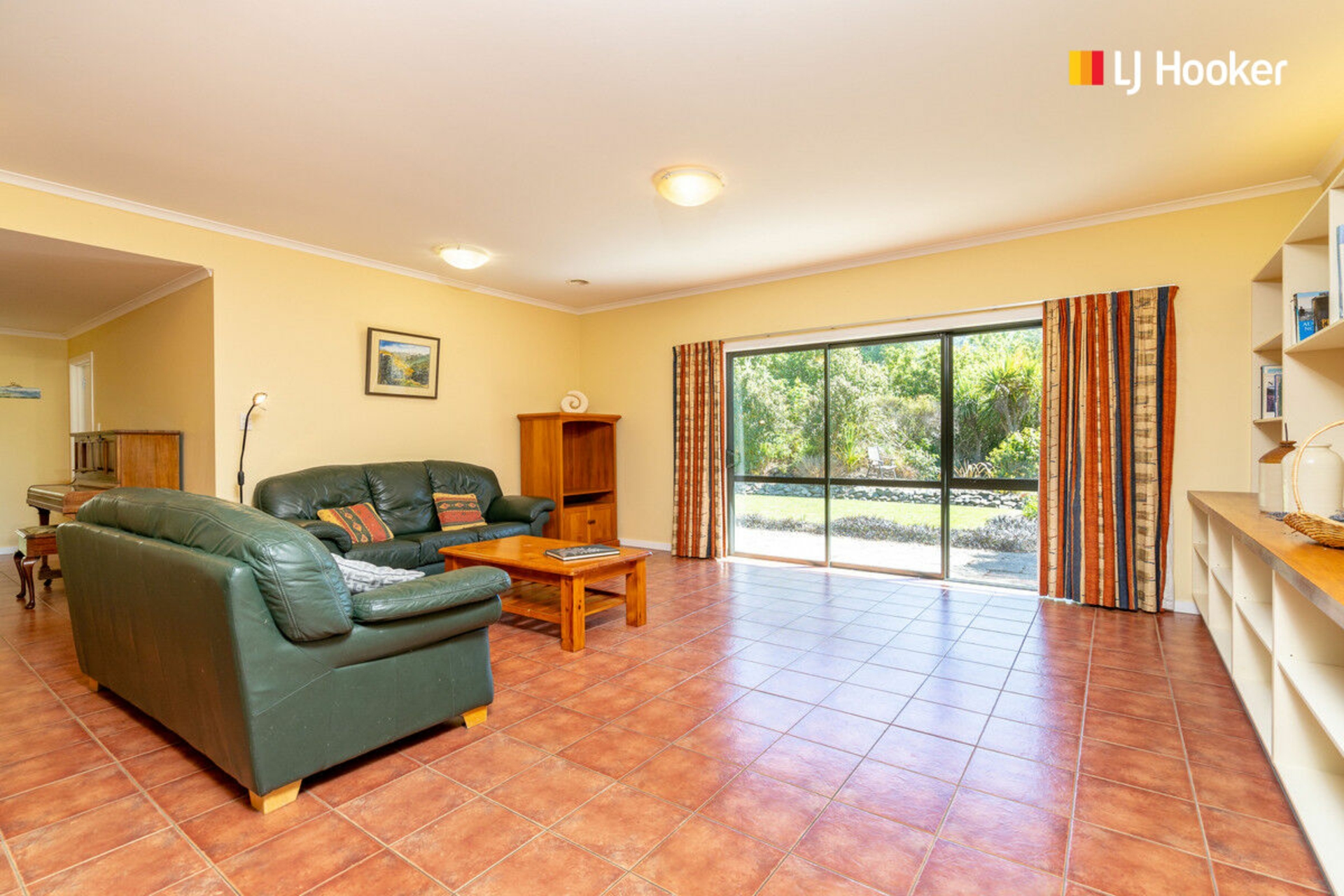 1 Joshua Place, HELENSBURGH