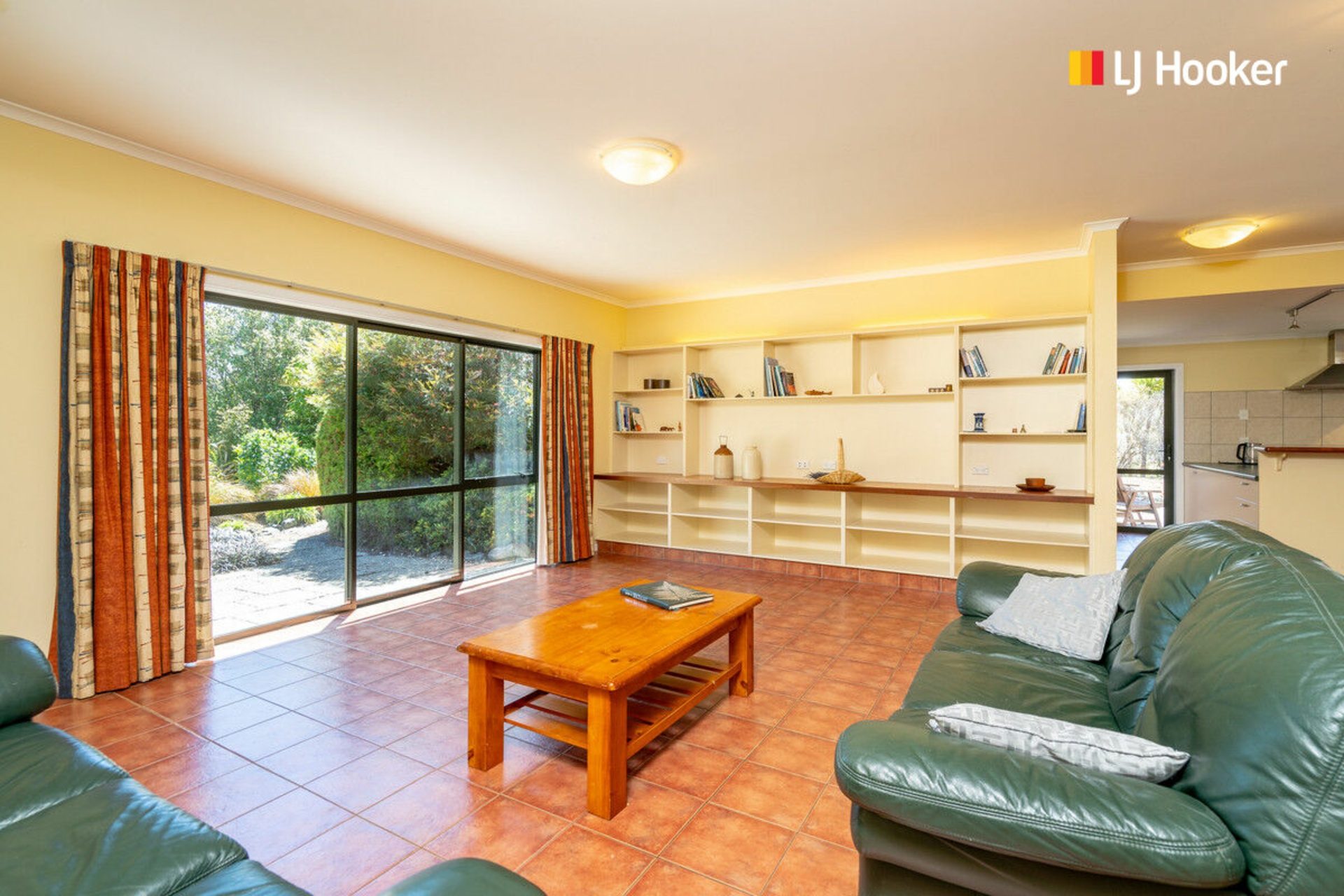 1 Joshua Place, HELENSBURGH