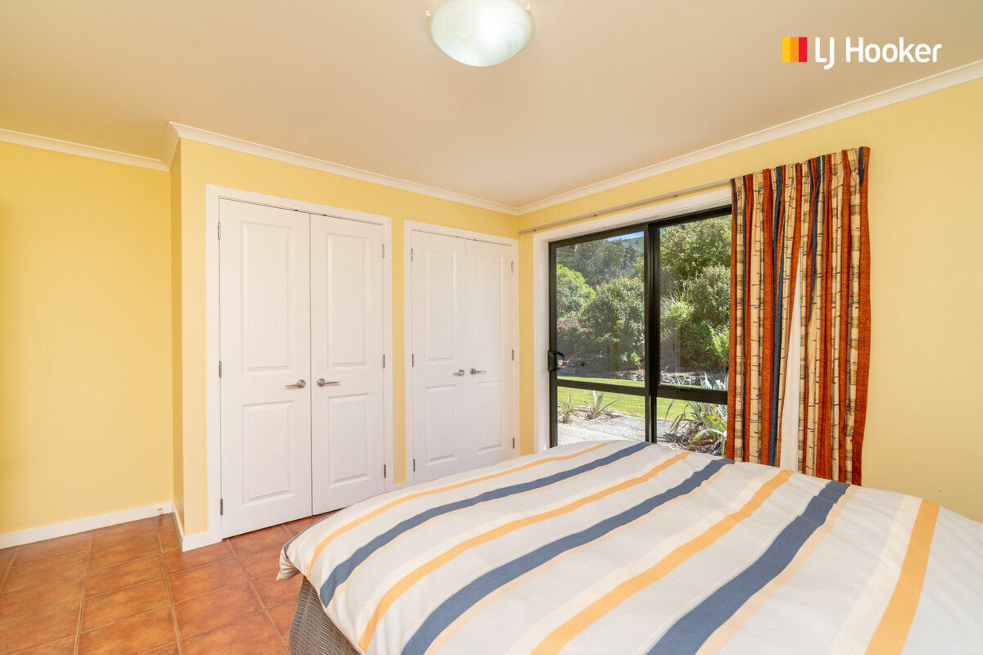 1 Joshua Place, HELENSBURGH
