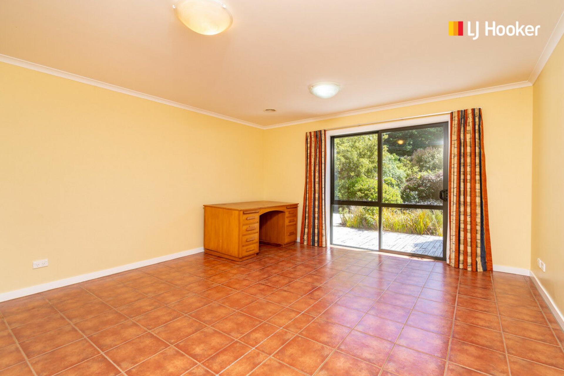 1 Joshua Place, HELENSBURGH